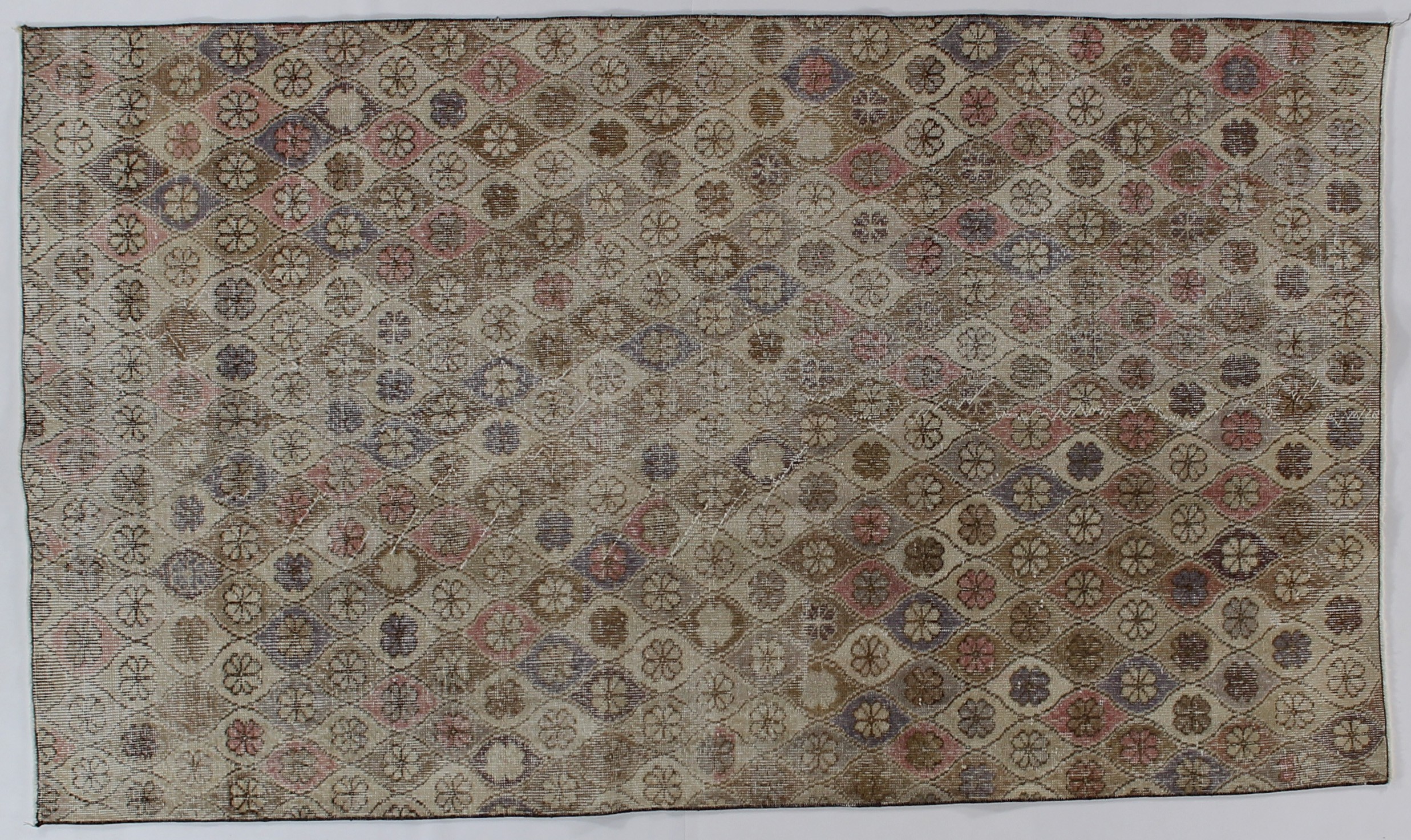 UD3070 VINTAGE RUG 4.8 X 8.1