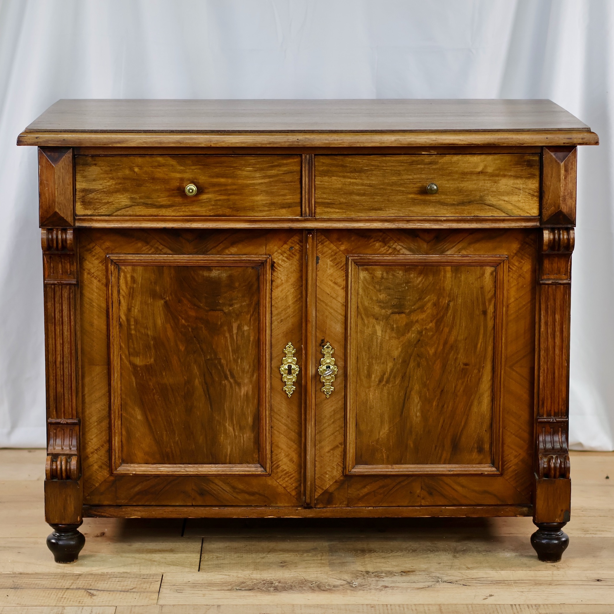 CB009 MAHOGANY SIDEBOARD