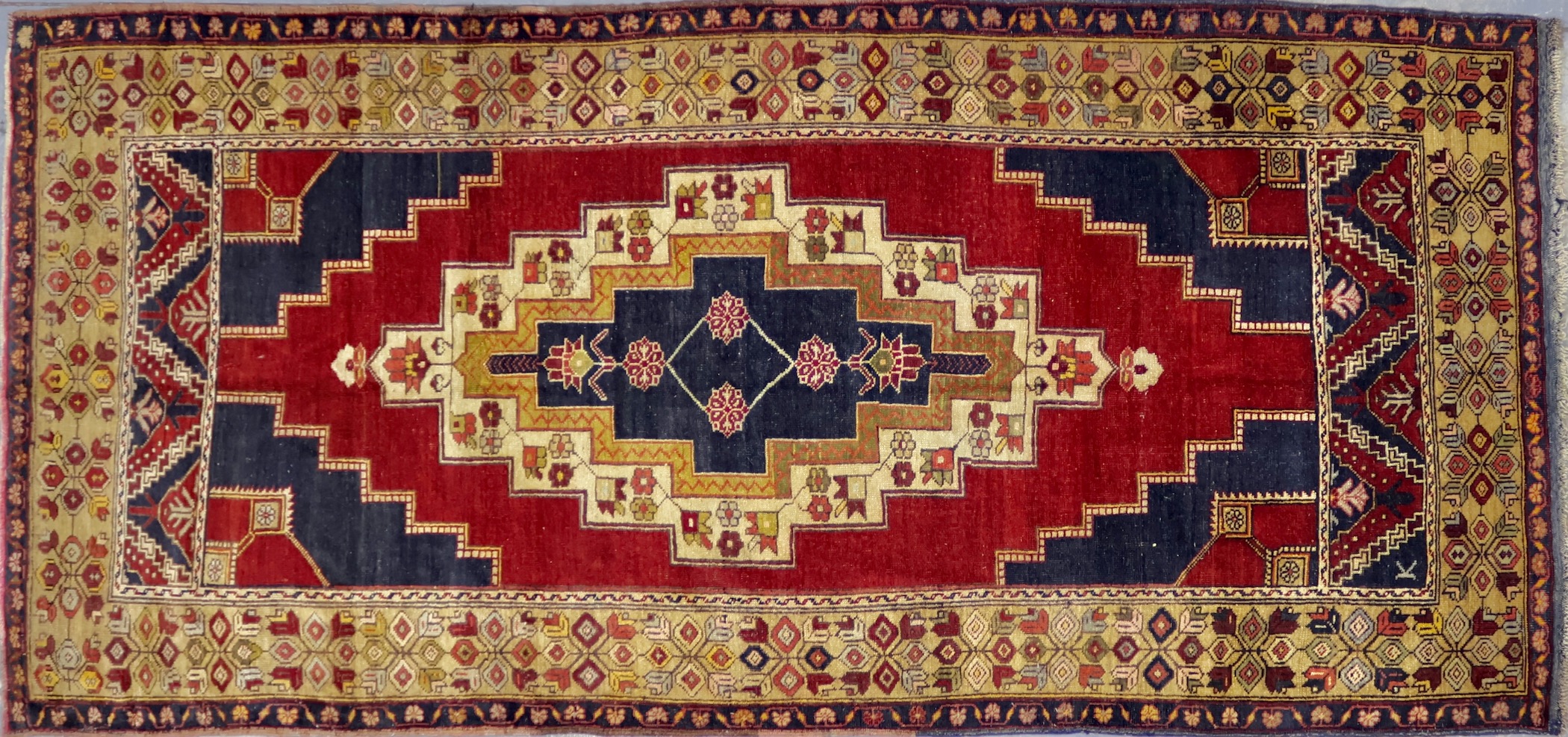CR2470 VINTAGE 1960 TURKISH TASPINAR RUG 4'9
