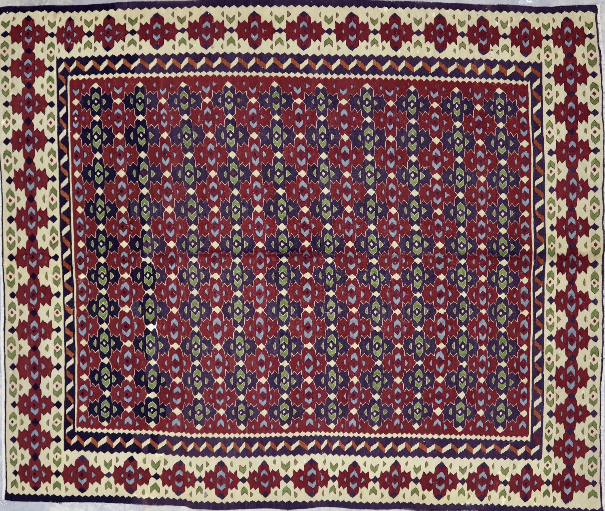 TK121 VINTAGE 1990s BULGARIAN SHARKOY KILIM RUG 8'2