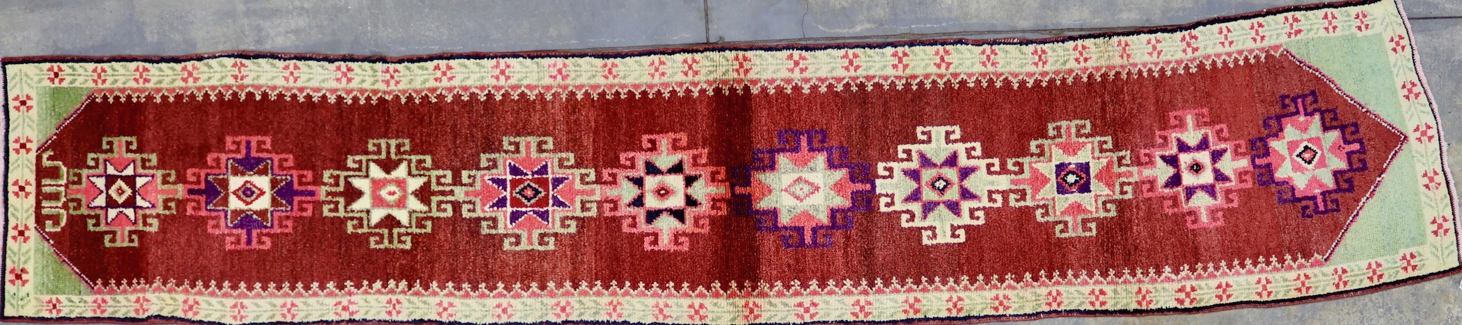 CR8171 VINTAGE 1960s KURDISH HERKI RUNNER 2'6
