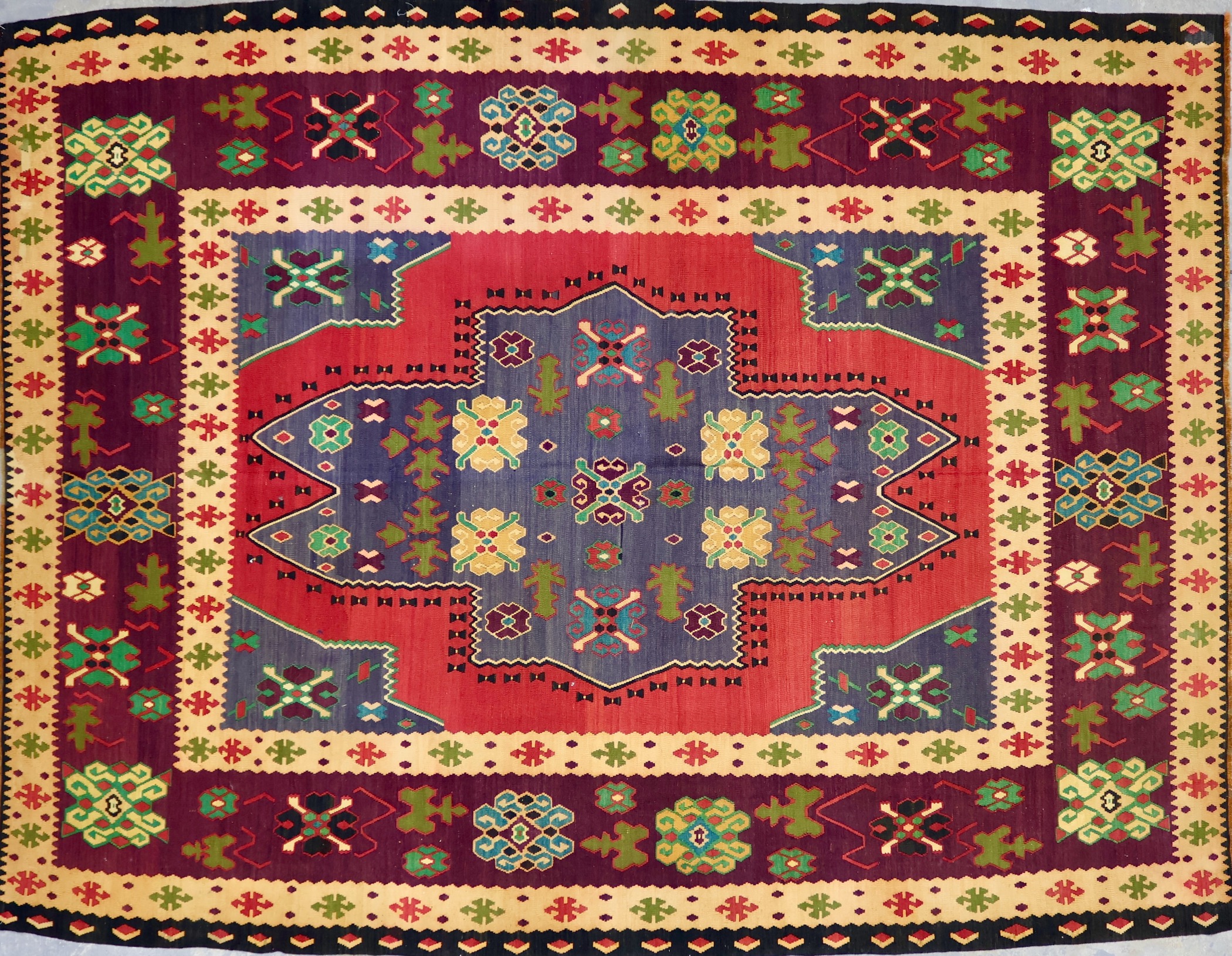 TK1802 VINTAGE 1990s BULGARIAN GOCMEN KILIM RUG 7'10