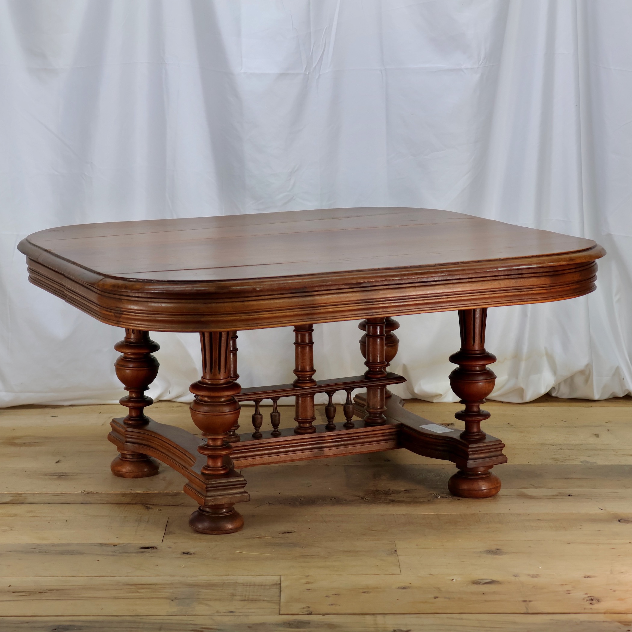 TB412 ORNATE WOOD COFFEE TABLE