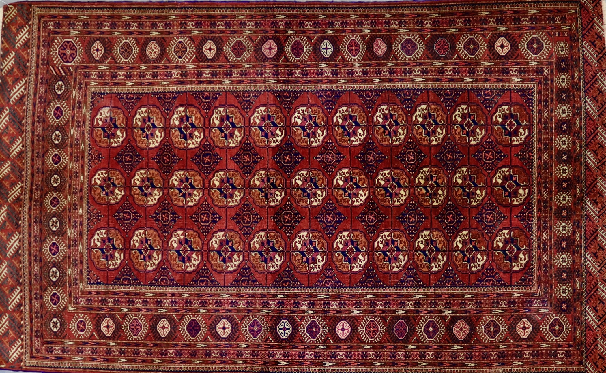 CR8127 NEARLY-ANTIQUE 1930s TURKOMAN TEKKE RUG 4'11