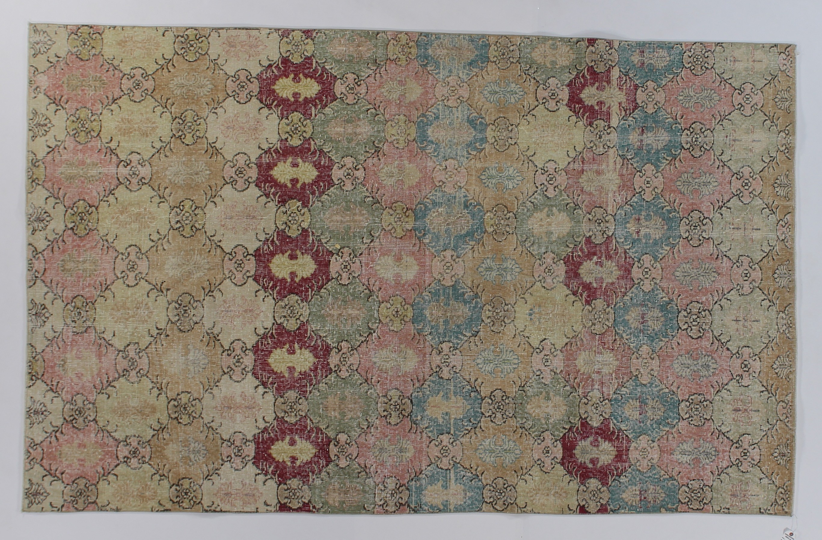 UD2866 VINTAGE RUG 5.9 X 9.2