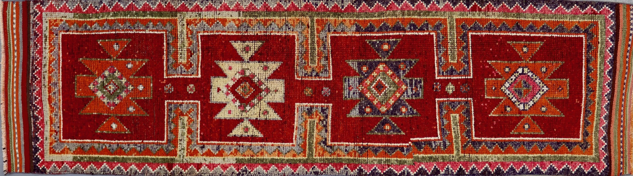 CR7940 VINTAGE 1950s KURDISH HERKI RUNNER 2'10