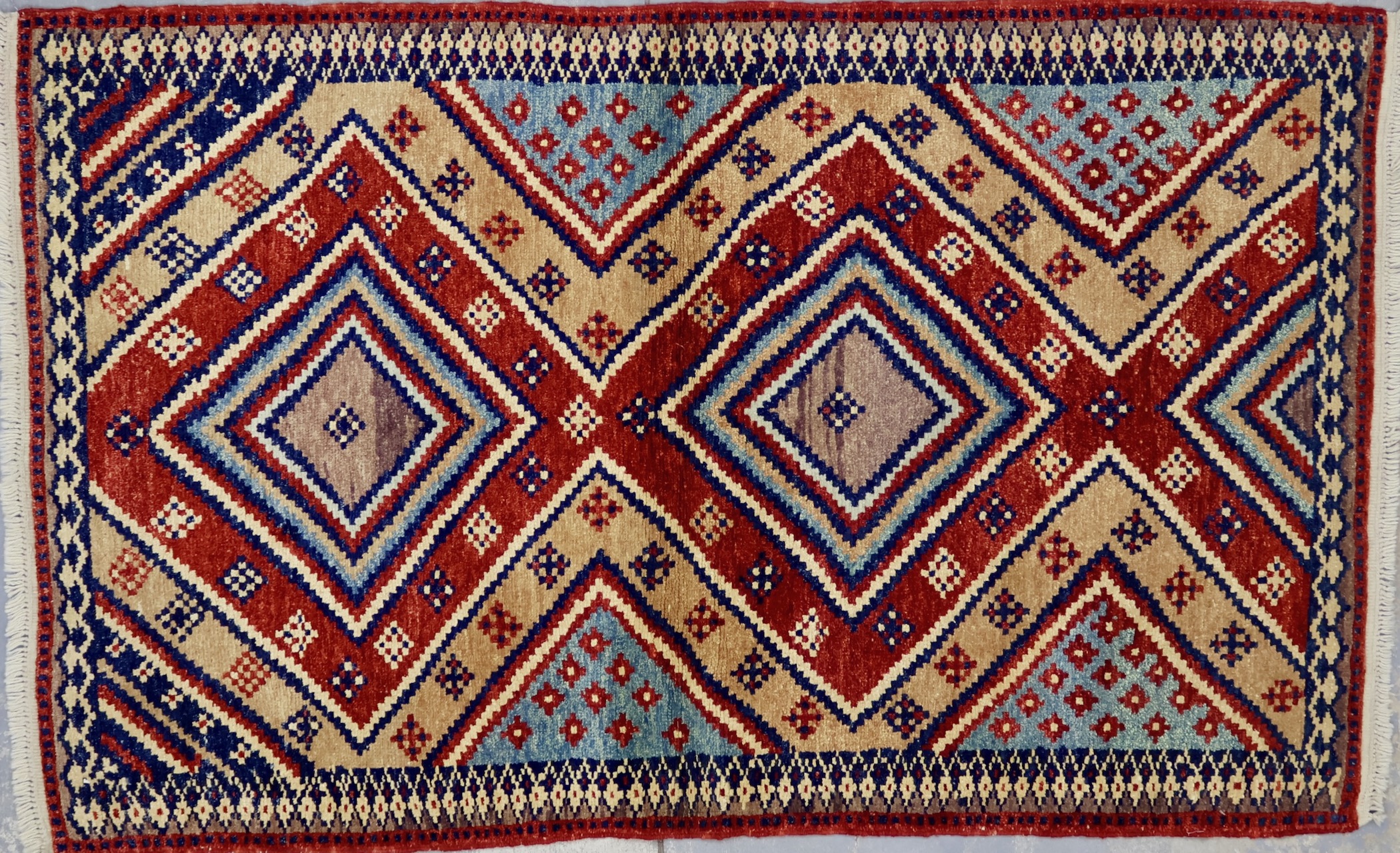 CR7097 VINTAGE 1990s TURKISH CAUCASIAN-STYLE RUG 4'1