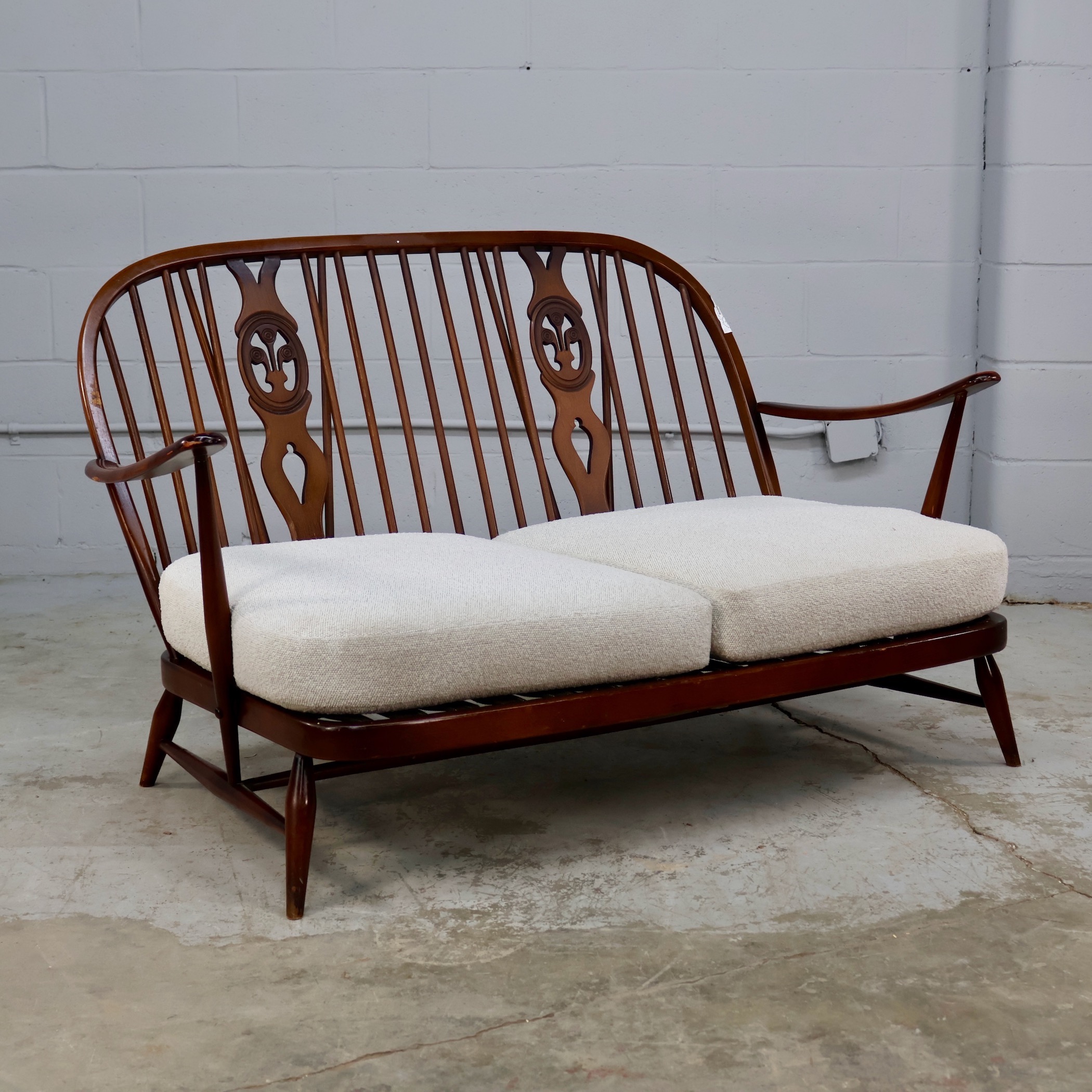 SOF114 ERCOL DESIGNER BOUCLE LOVESEAT (SET AVAILABLE)