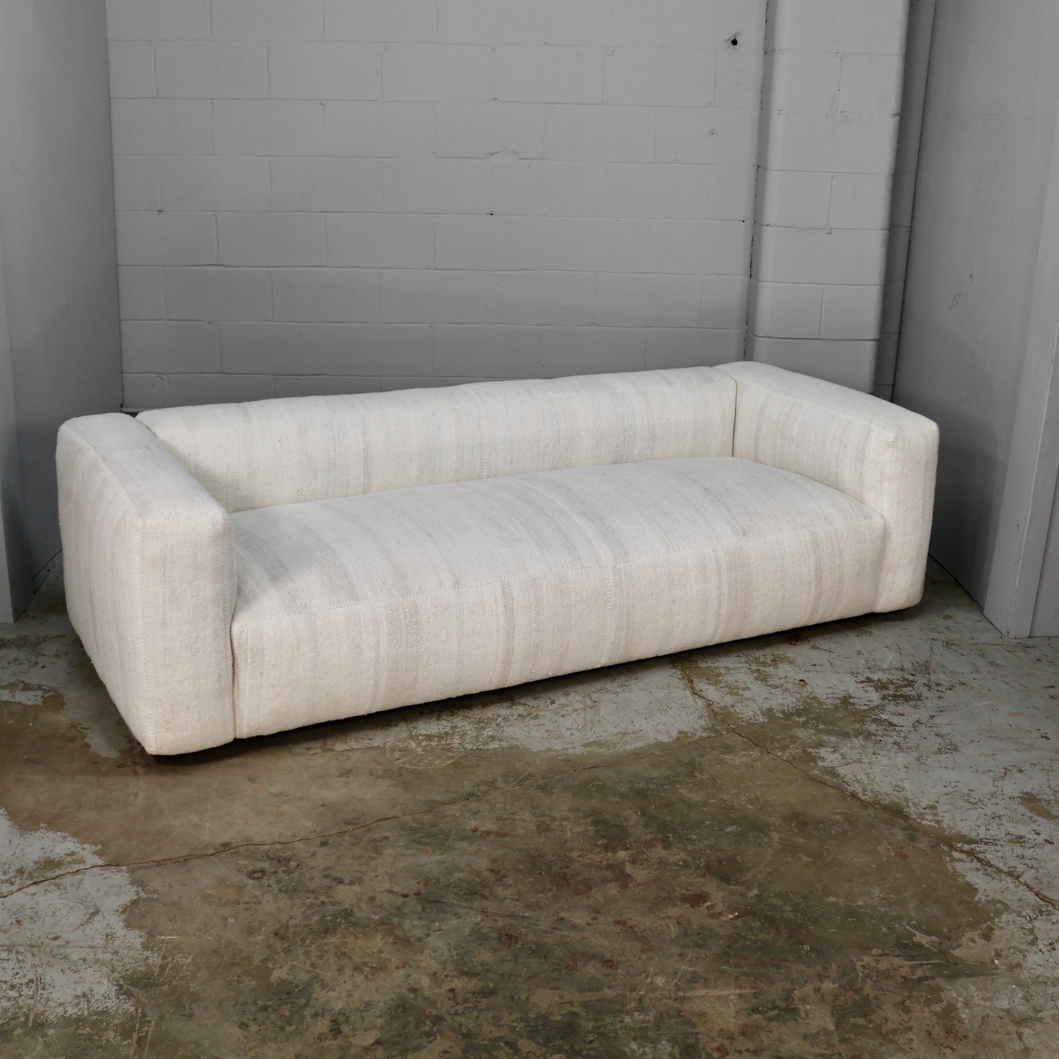 SOF342 MODERN HEMP UPHOLSTERED SOFA IN IVORY