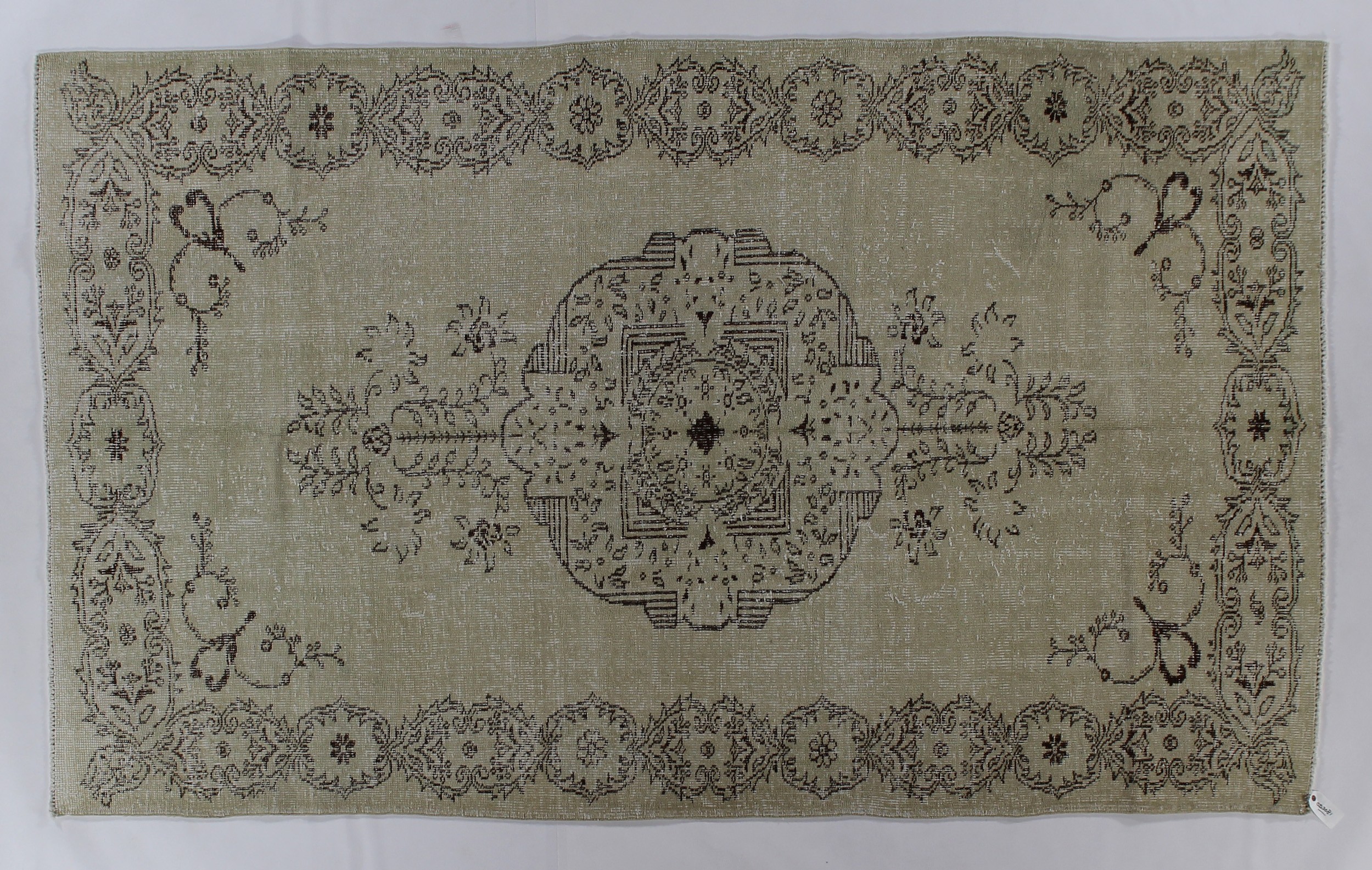 OD 3081 VINTAGE RUG 6 X 9.11