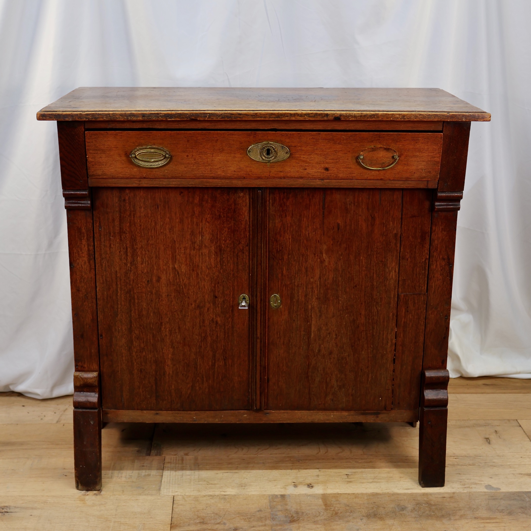 CB005 SMALL SOLID WOOD CABINET