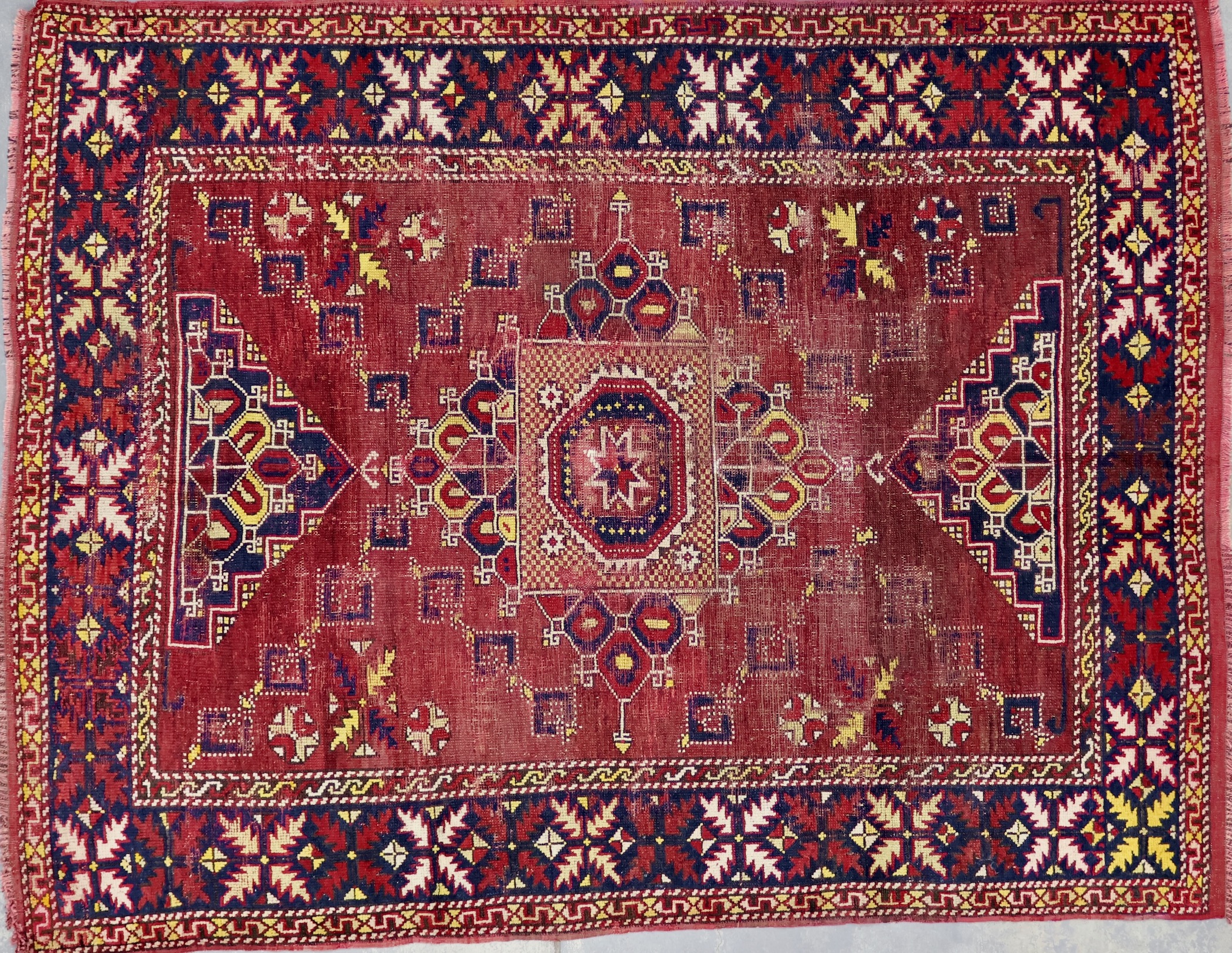 CR8025 VINTAGE 1960s TURKISH BERGAMA RUG 5'6