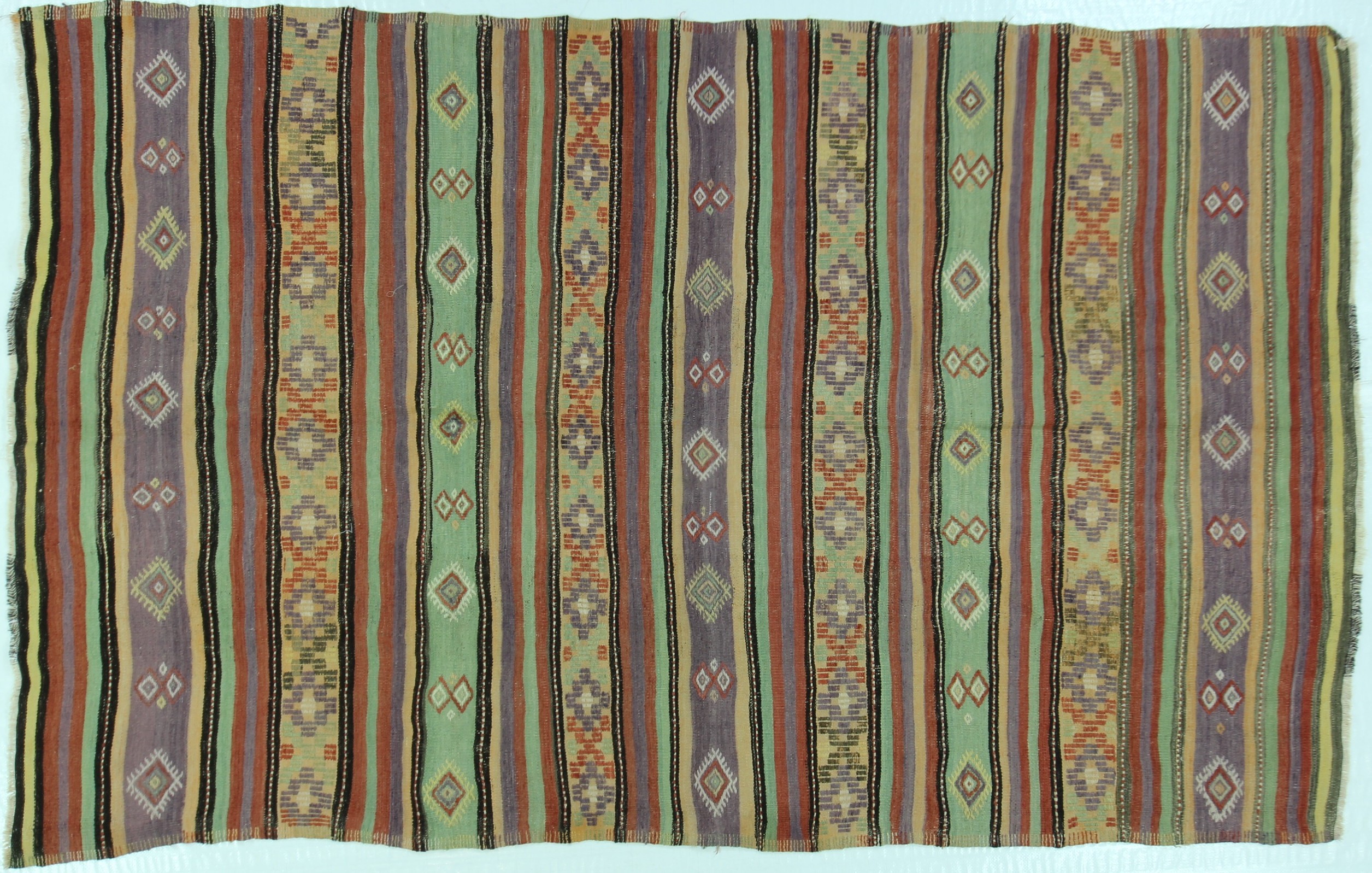 TK346 VINTAGE KILIM 5.8x9.2