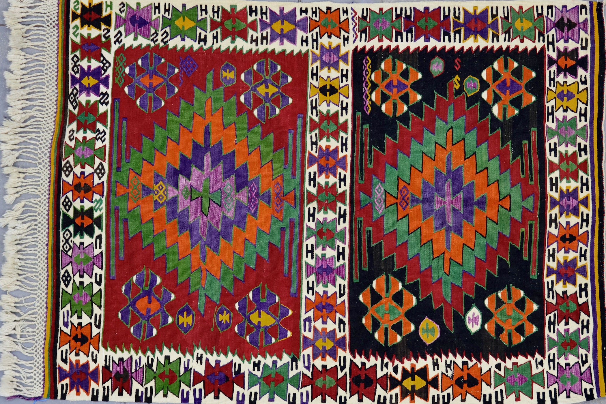 KL8599 VINTAGE 1960s TURKISH KILIM RUG 4'6