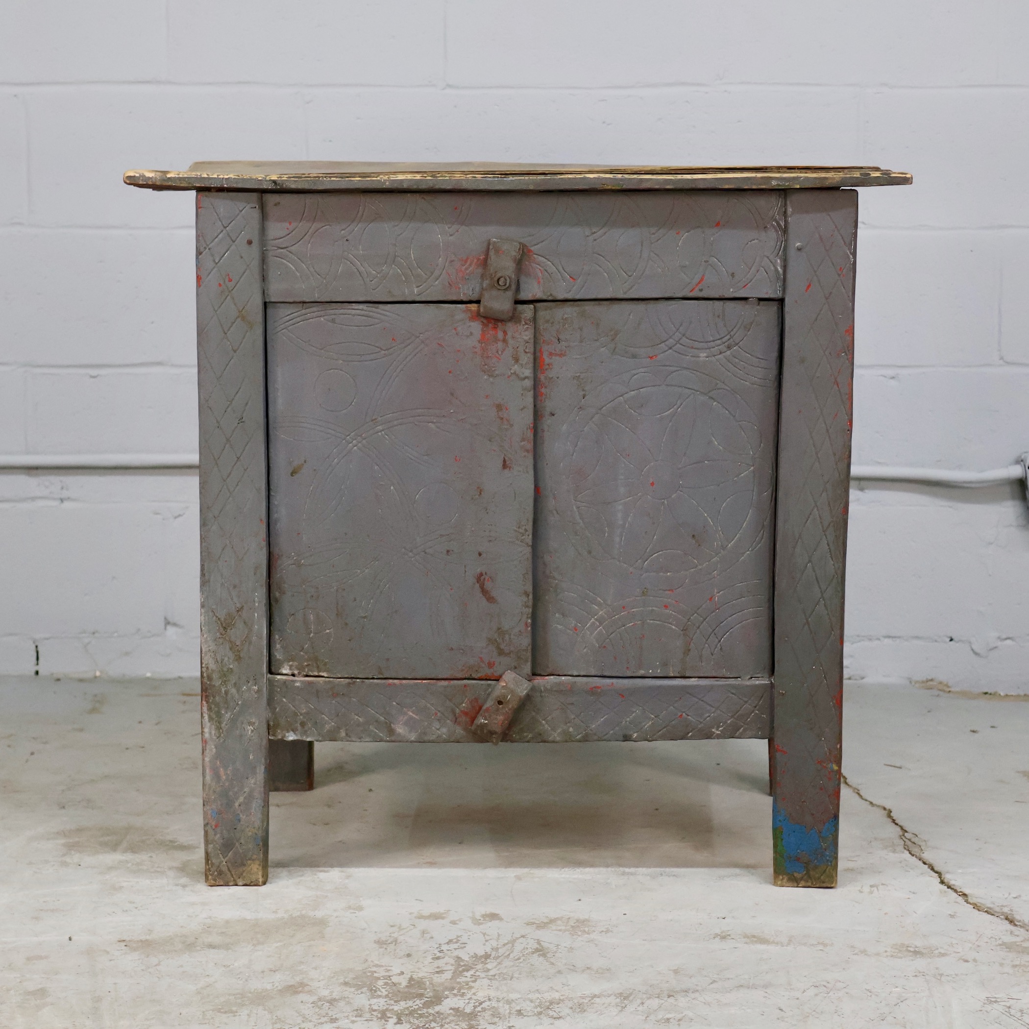 TB495B GREY ARK TABLE