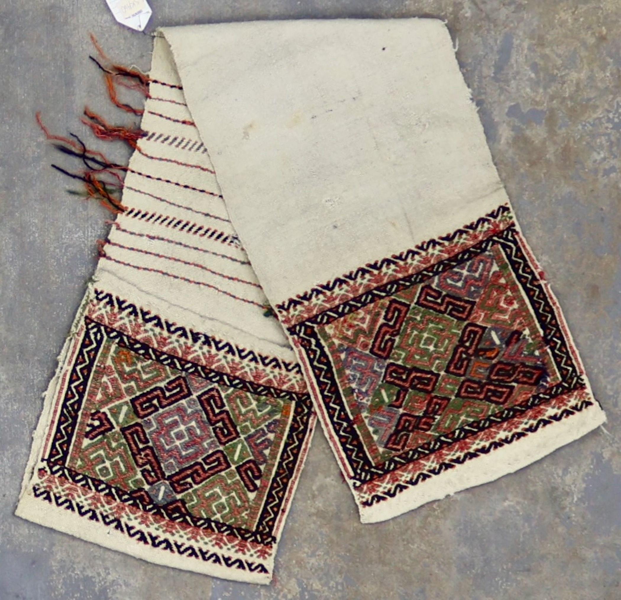 SK460 VINTAGE TURKISH KILIM TEXTILE 1'4