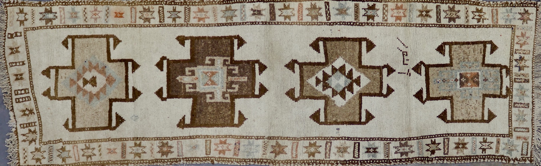 CR8456 VINTAGE 1960s KURDISH RUNNER 3'1