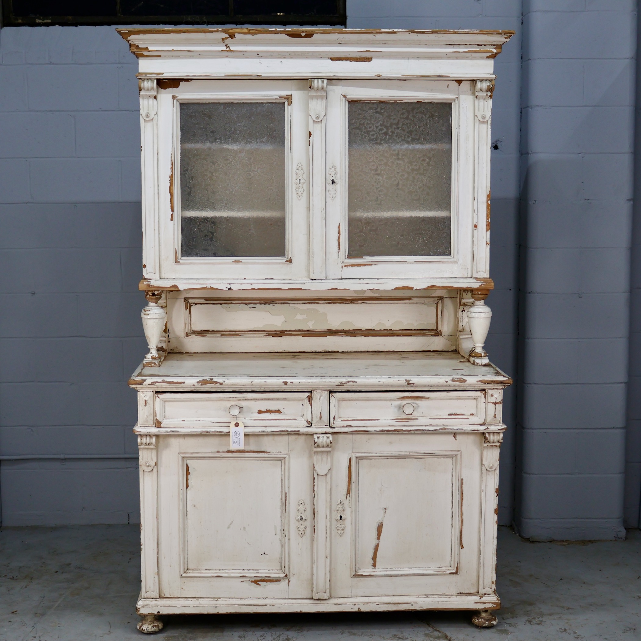 CB94 FULL SIZED KITCHEN CABINET