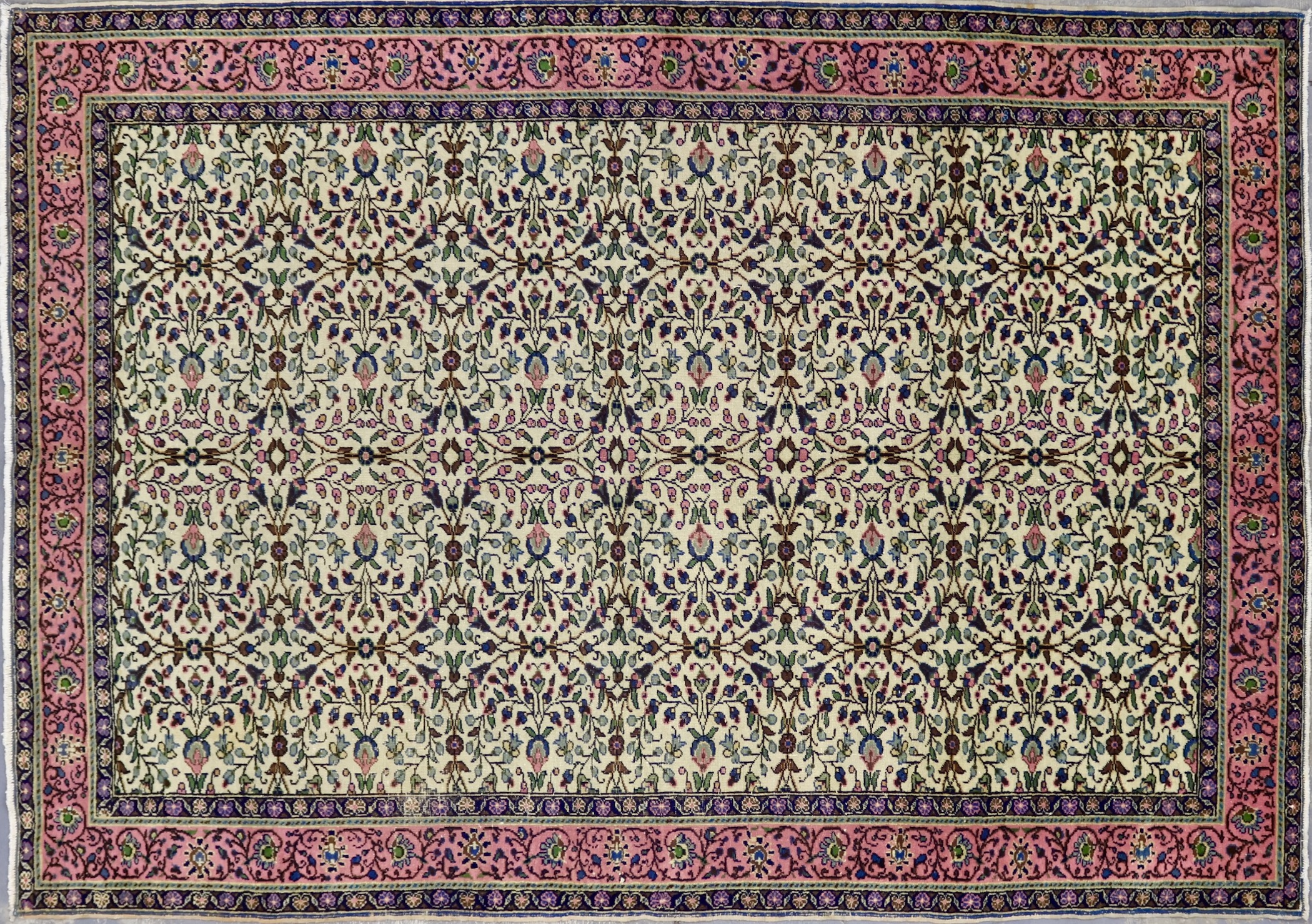 CR8601 VINTAGE 1950s TURKISH KAYSERI RUG 5'1