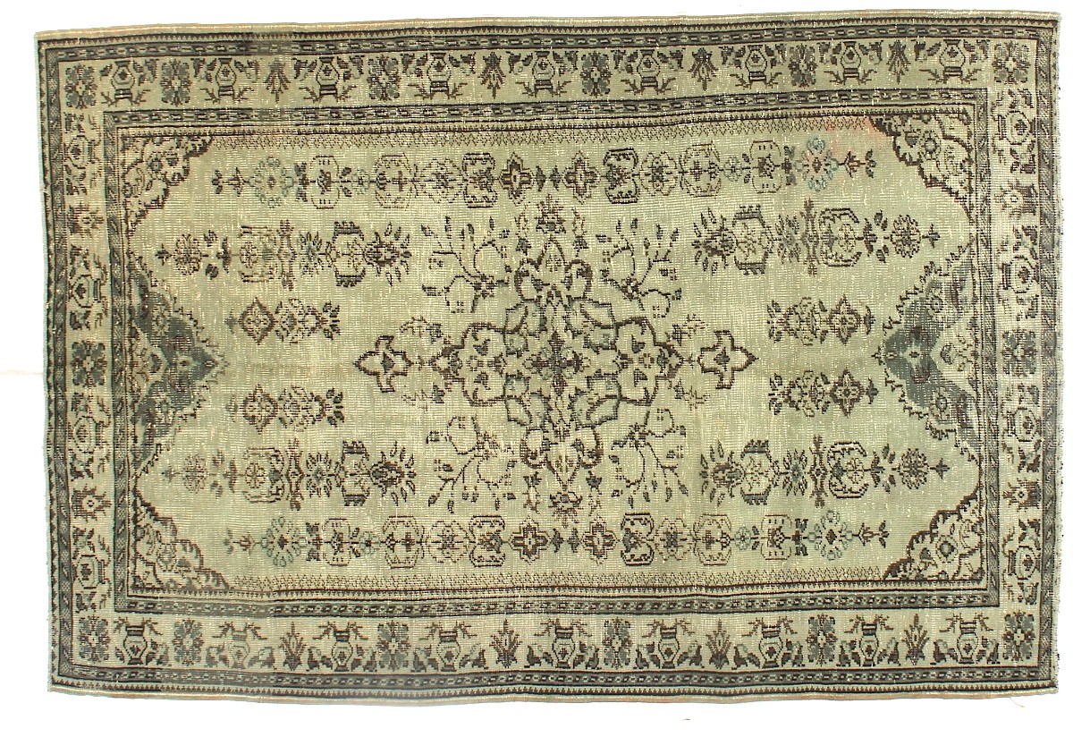 OD 5239 VINTAGE RUG  6.6 X 9.6