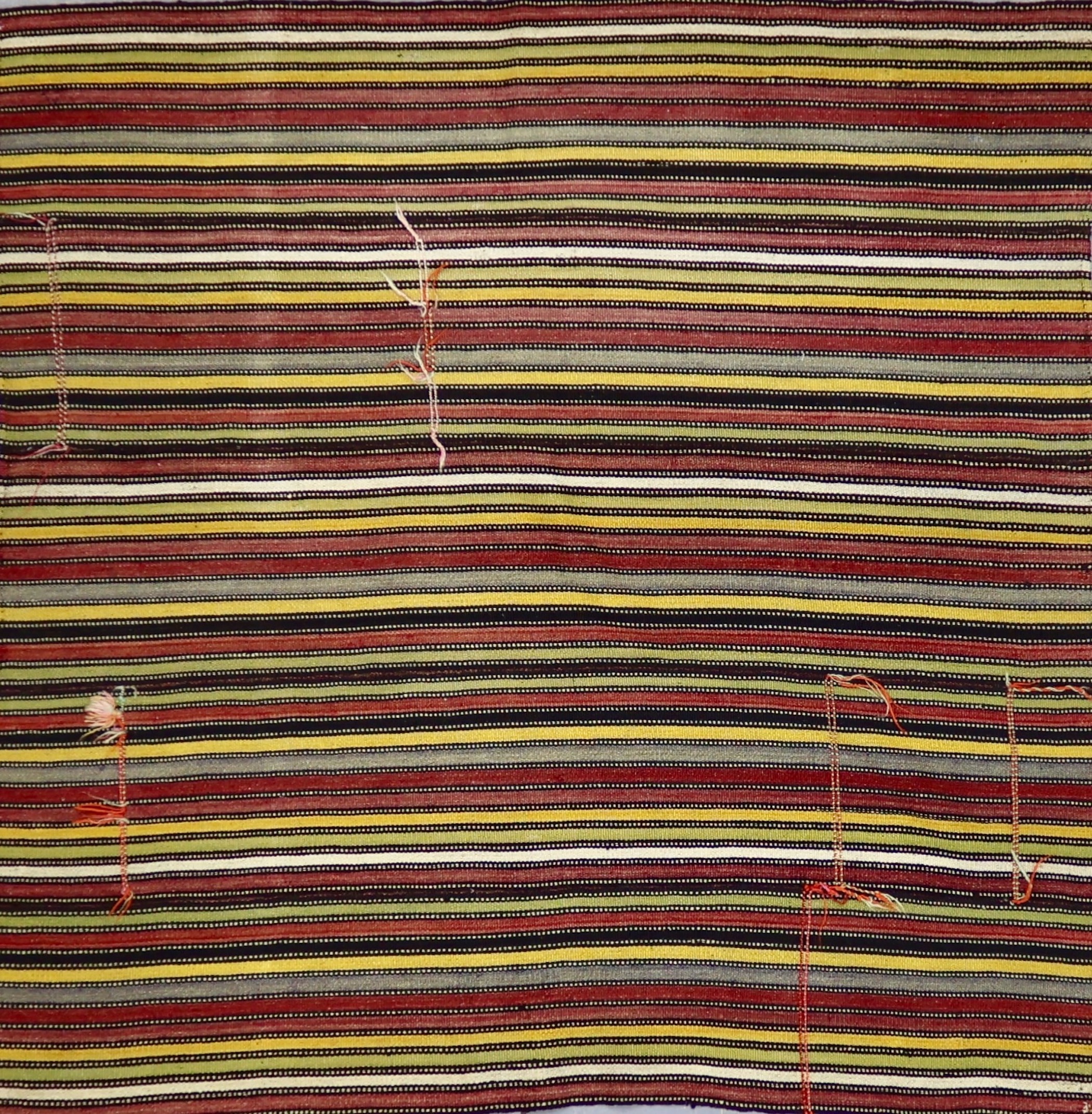 KL1833 VINTAGE 1980s TURKISH KONYA SOFRA KILIM RUG 4'10