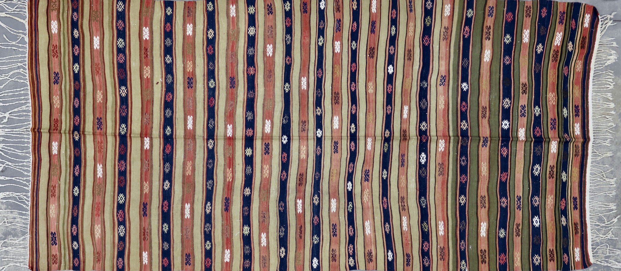 TK328 VINTAGE 1970s TURKISH YORUK KILIM RUG 5'2