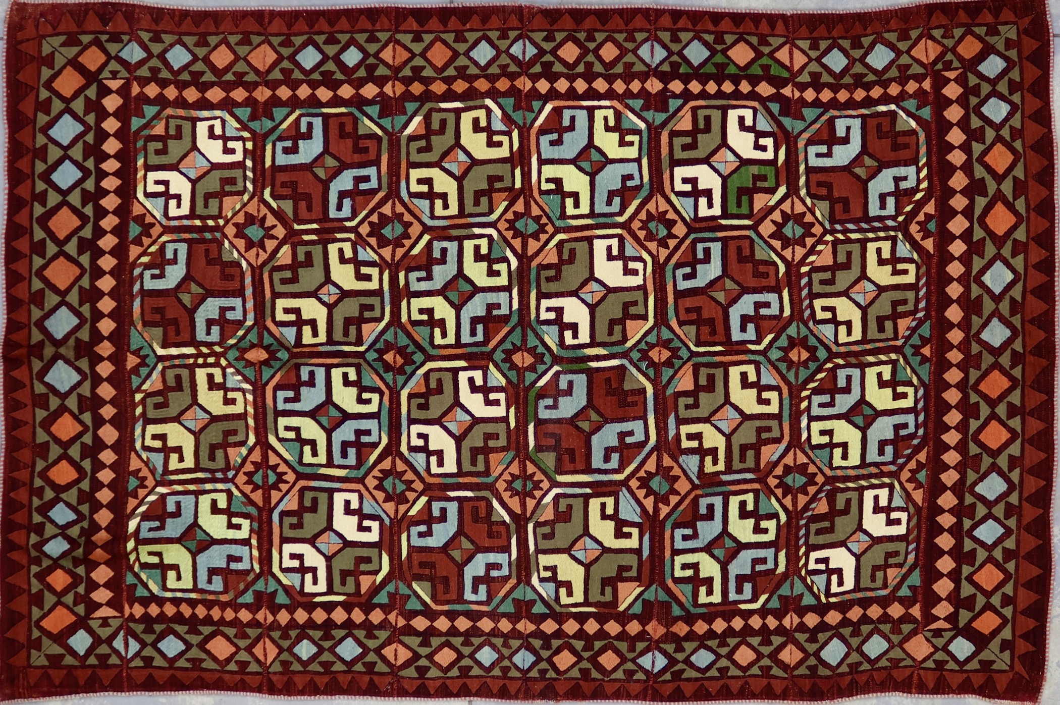 CR8201 VINTAGE 1990s TURKOMAN SUMAK-WOVEN RUG 5'9