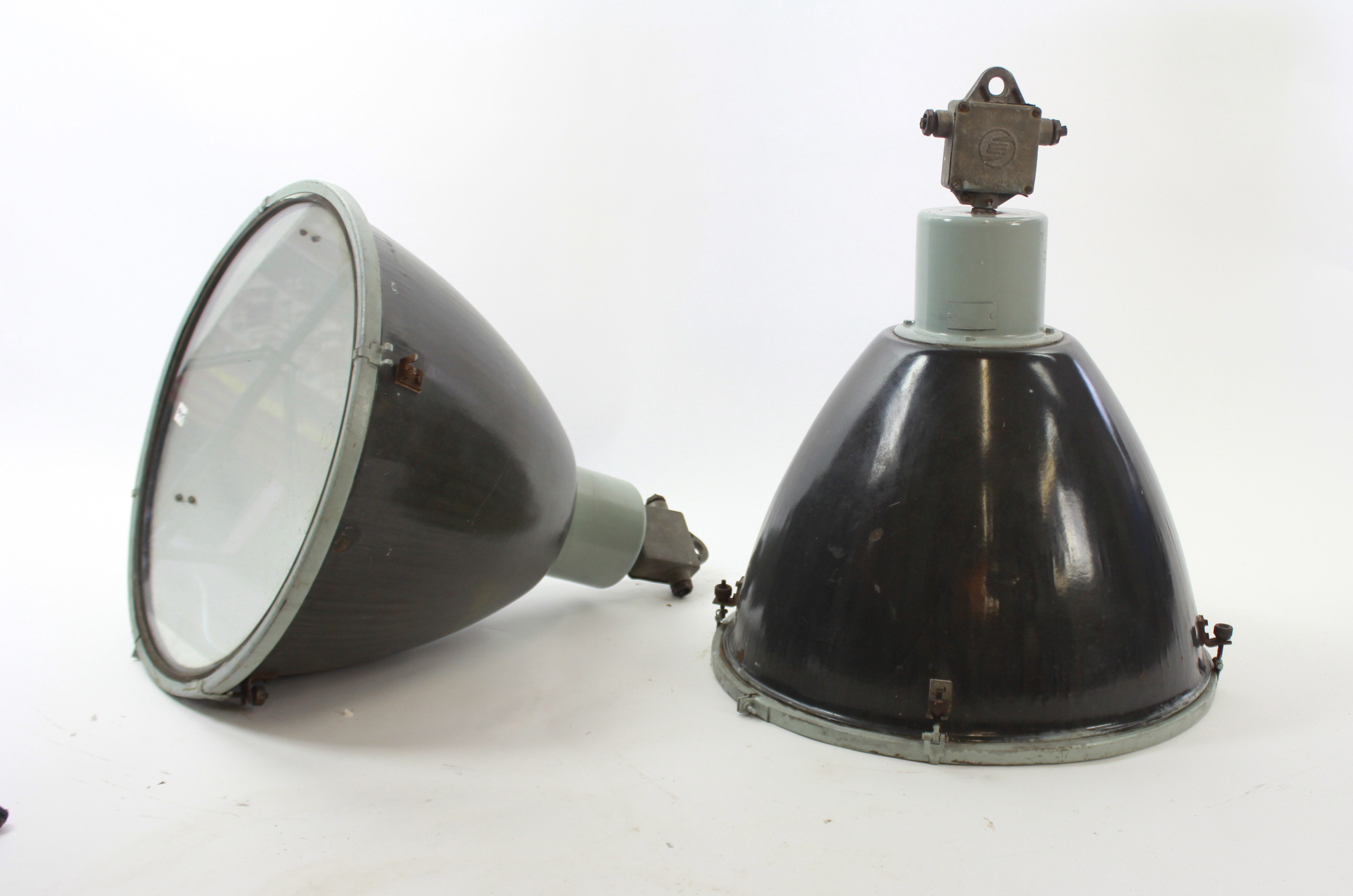 LG 40 LARGE INDUSTRIAL LIGHT
