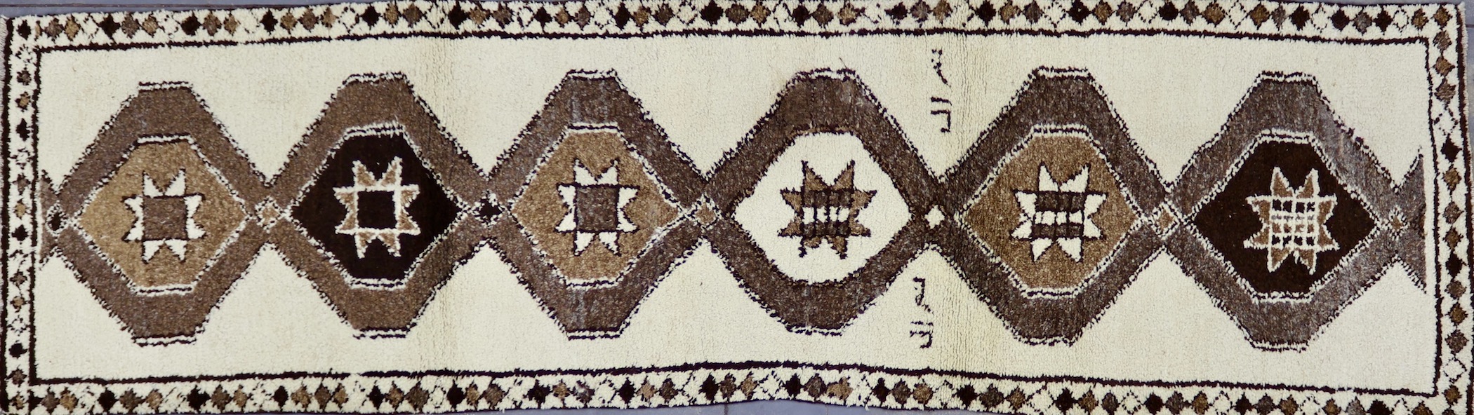 CR8147 VINTAGE 1980s KURDISH RUNNER 3'3