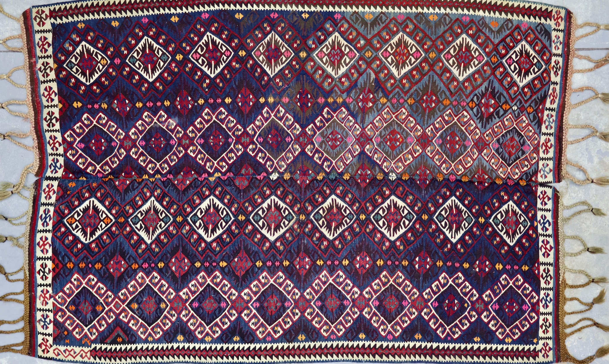 KK304 NEARLY-ANTIQUE 1930s KURDISH VAN KILIM RUG 5'6