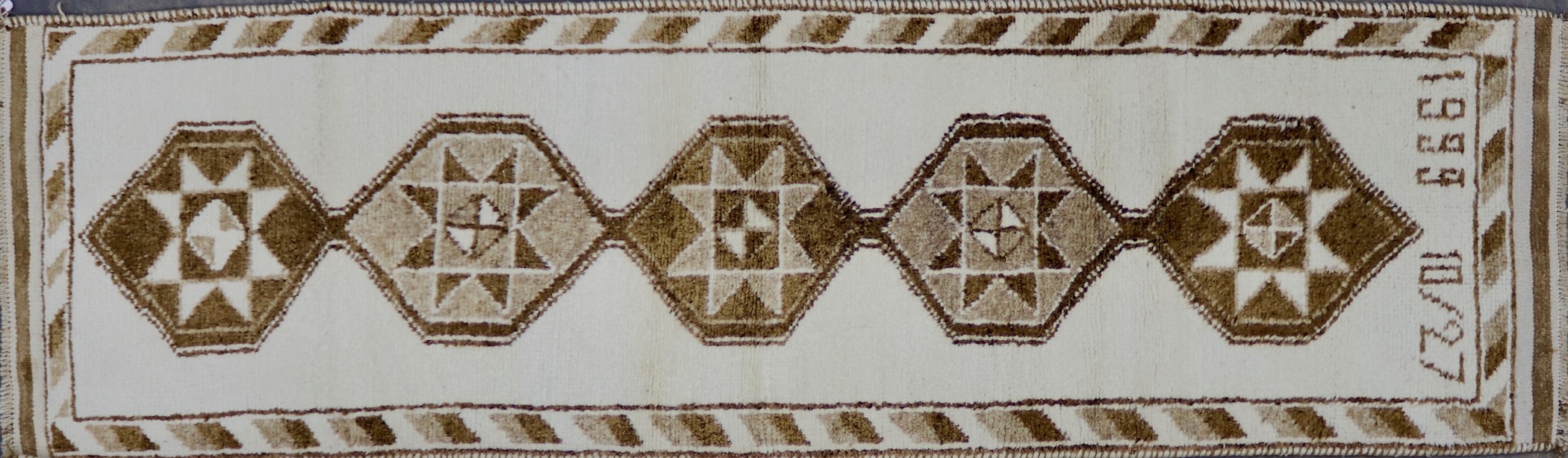 CR8088 VINTAGE KURDISH RUNNER DATED 1999 3'2