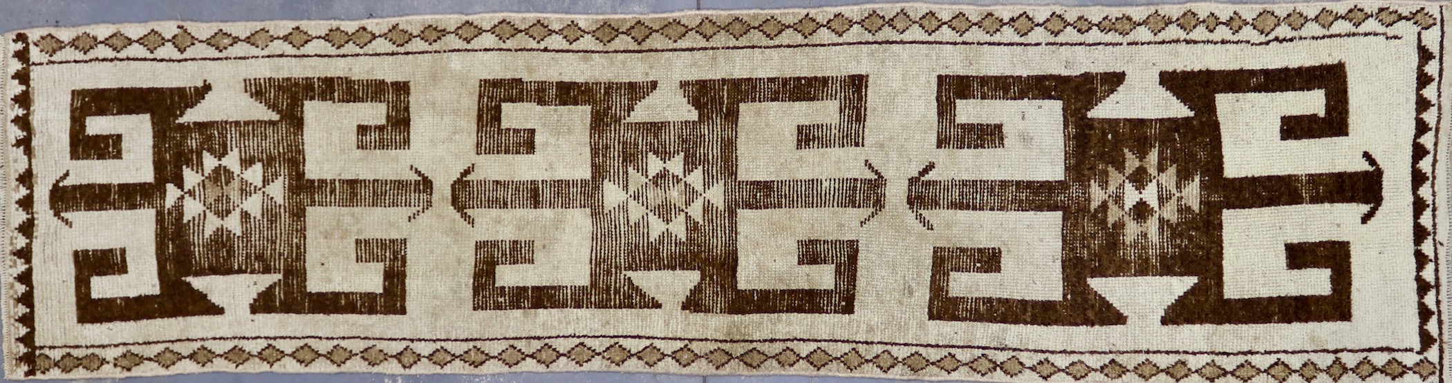 CR8148 ANTIQUE 1920s KURDISH RUNNER 2'11