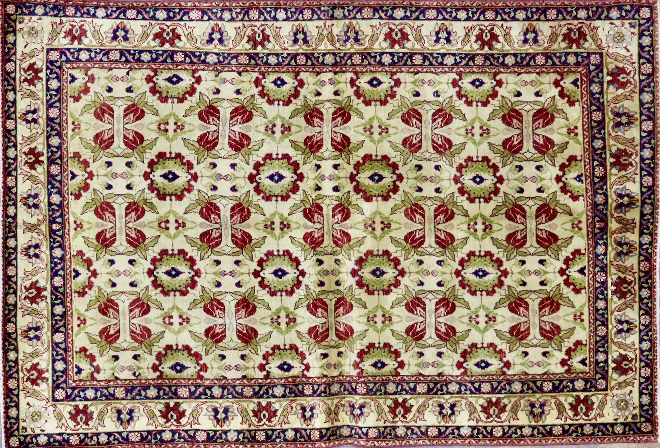 CR5321 VINTAGE TURKISH KARAPINAR RUG 4'2