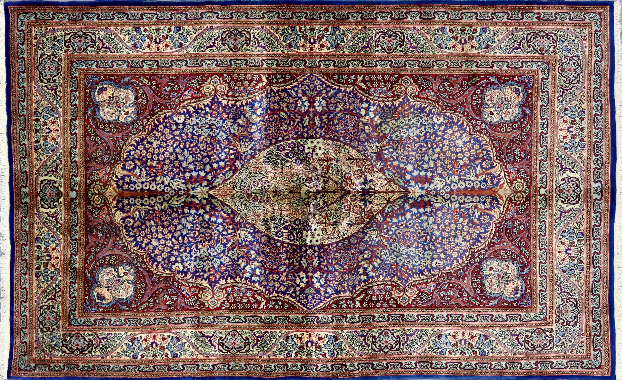 CR8537 VINTAGE PERSIAN SILK RUG 4'7