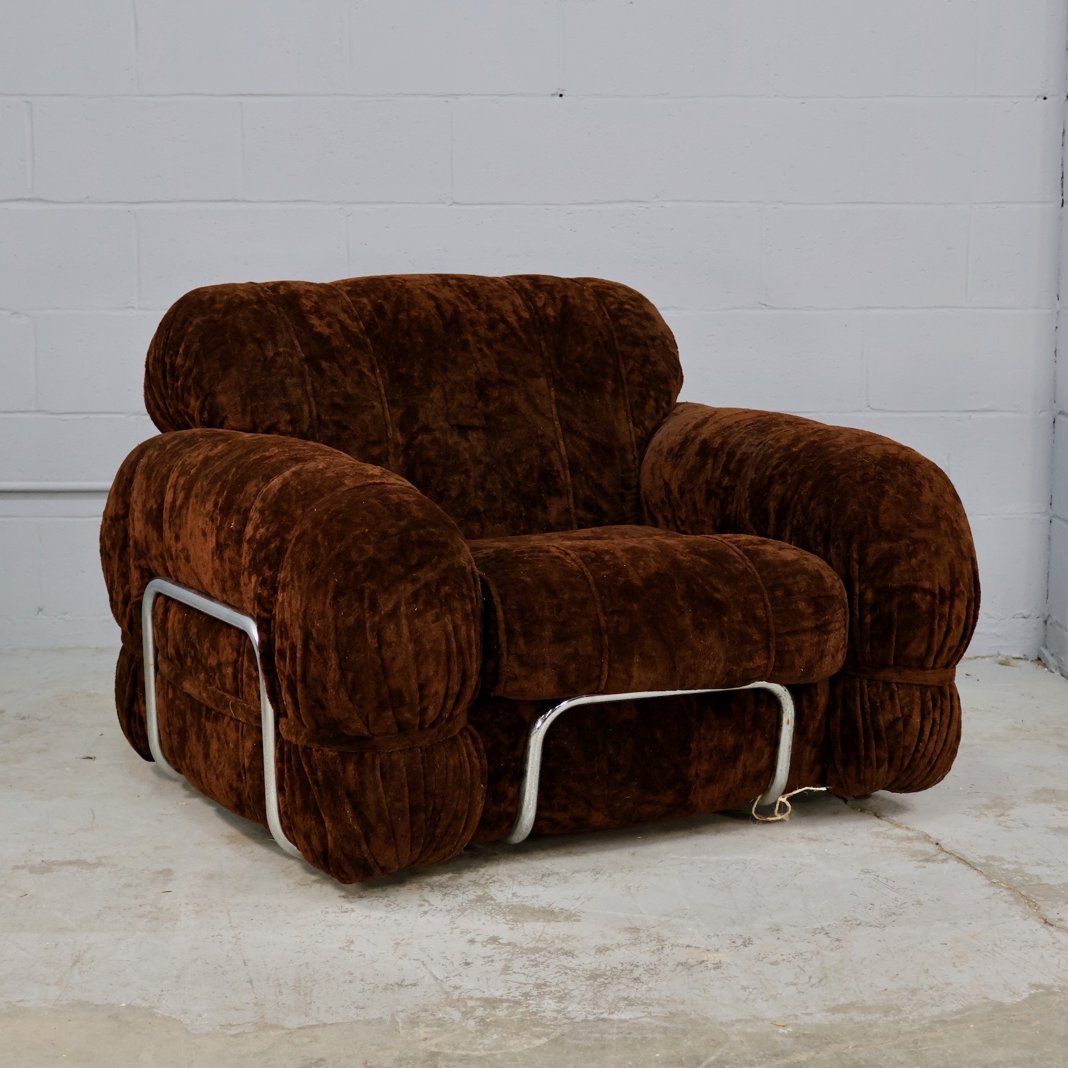 CHR601 DESIGNER SPACE AGE LOUNGE CHAIRS (SET AVAILABLE)