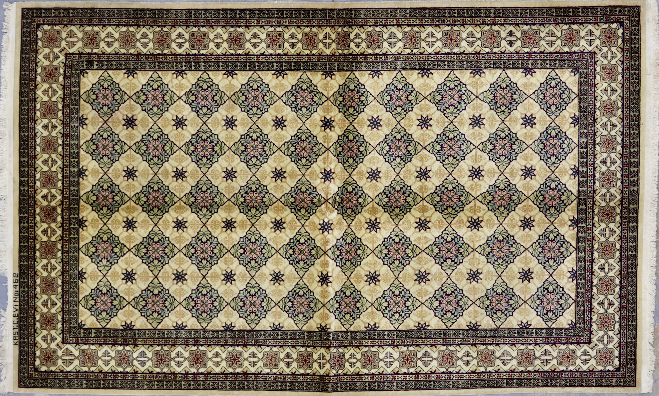 KH93 RARE 1970s TURKISH HEREKE RUG 4'9