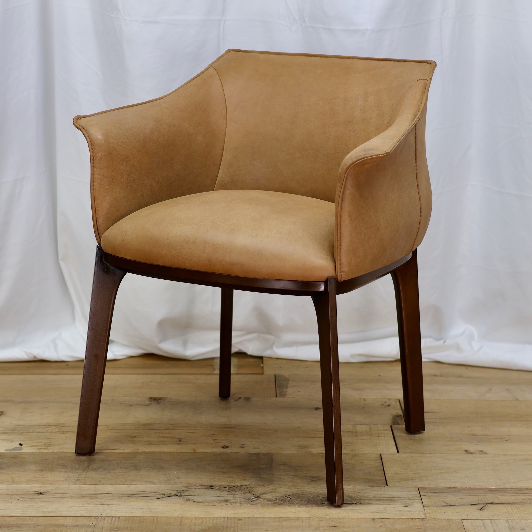 CHR673 CAMEL-TONE LEATHER CHAIR