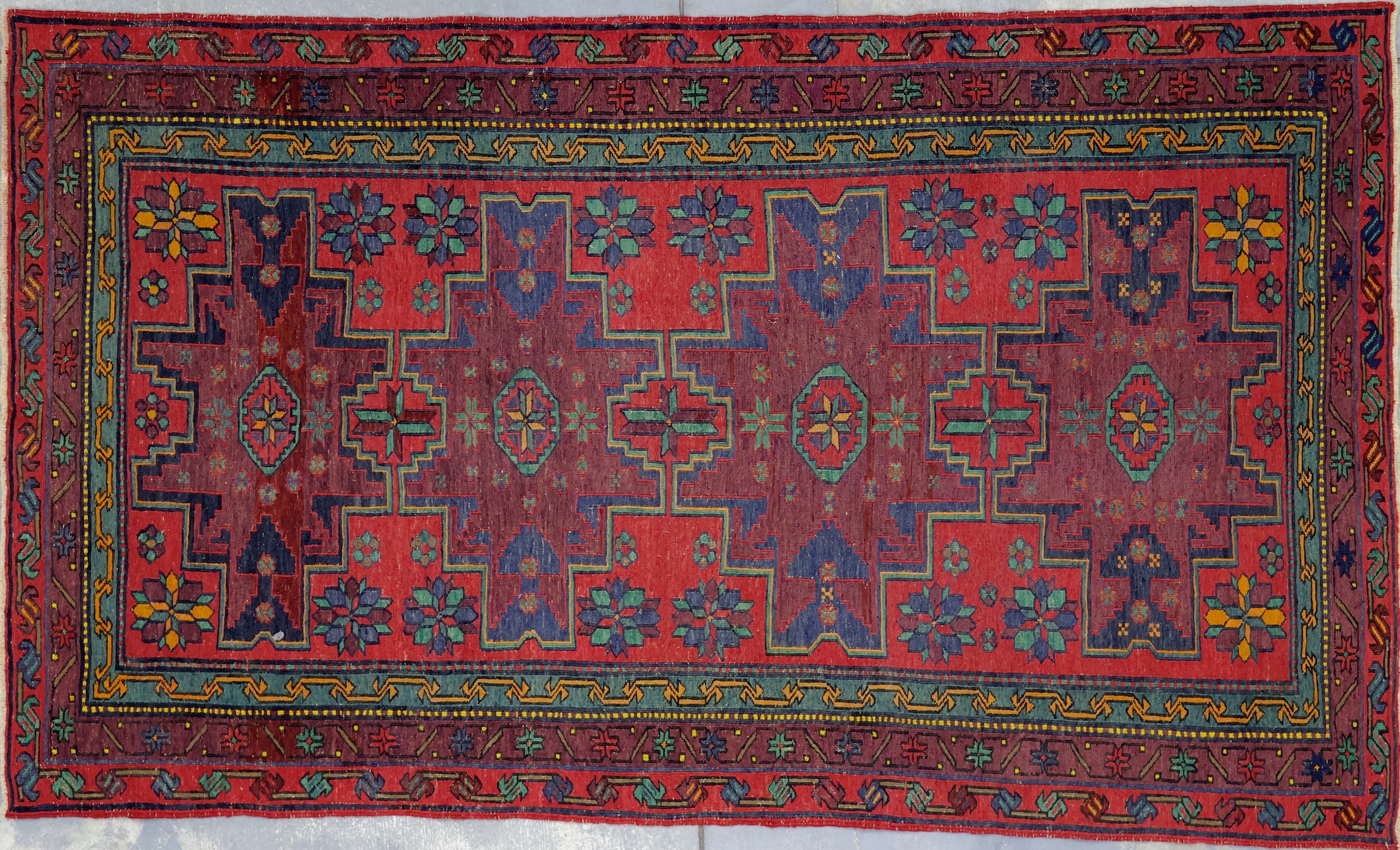 KL8583 VINTAGE 1980s CAUCASIAN SUMAK RUG 4'9