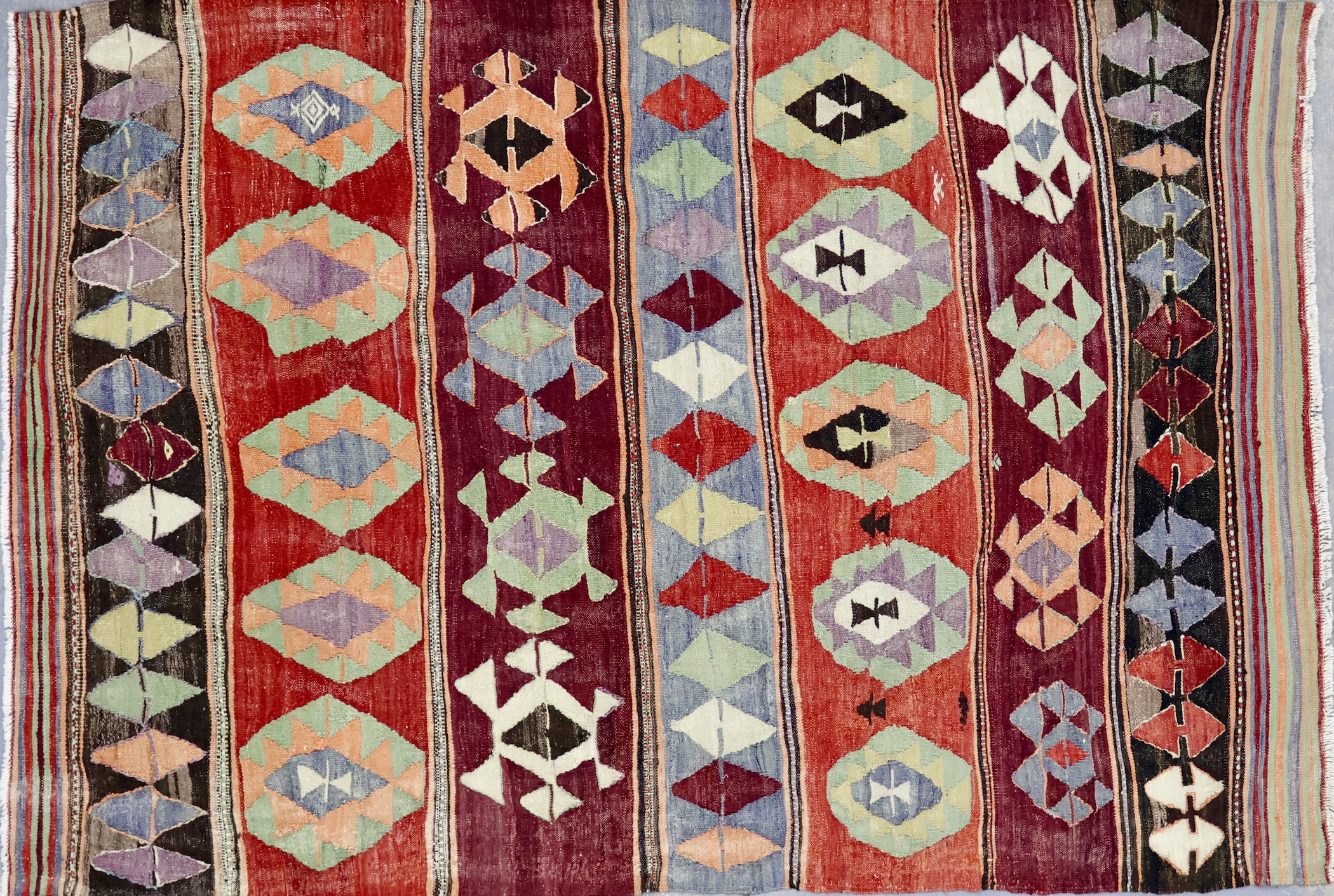 KL5700 VINTAGE 1970s TURKISH AFYON KILIM RUG 4'1