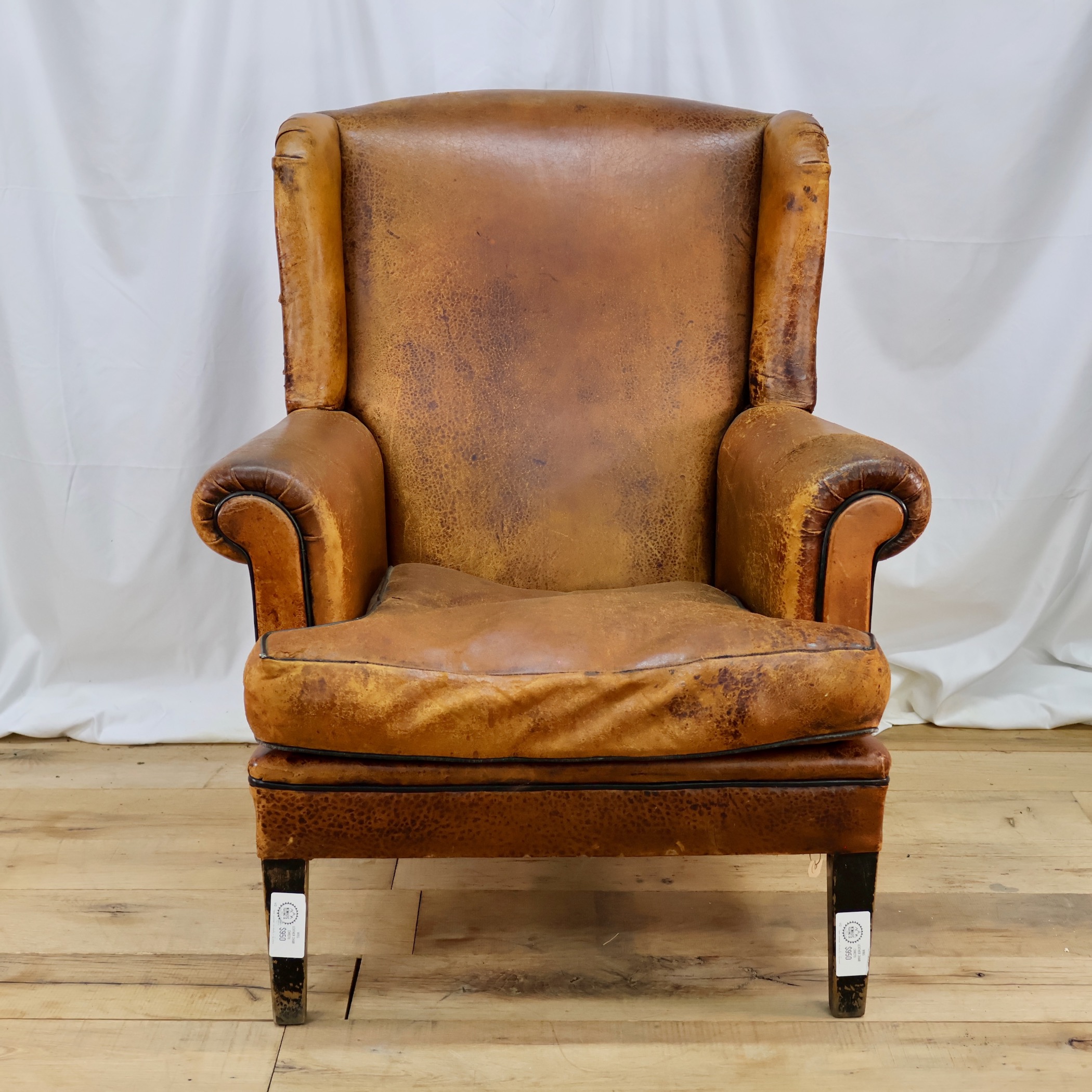 CHR270B WINGBACK LEATHER ARMCHAIR