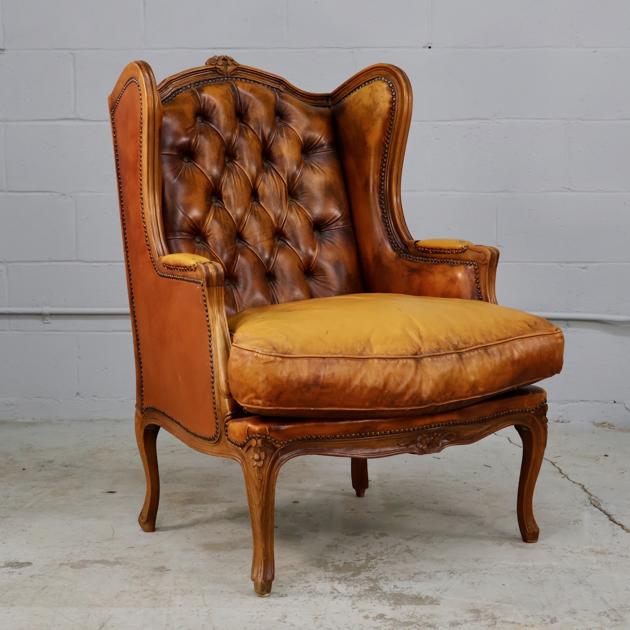 CHR243 QUILTED LEATHER WINGBACK ARMCHAIR