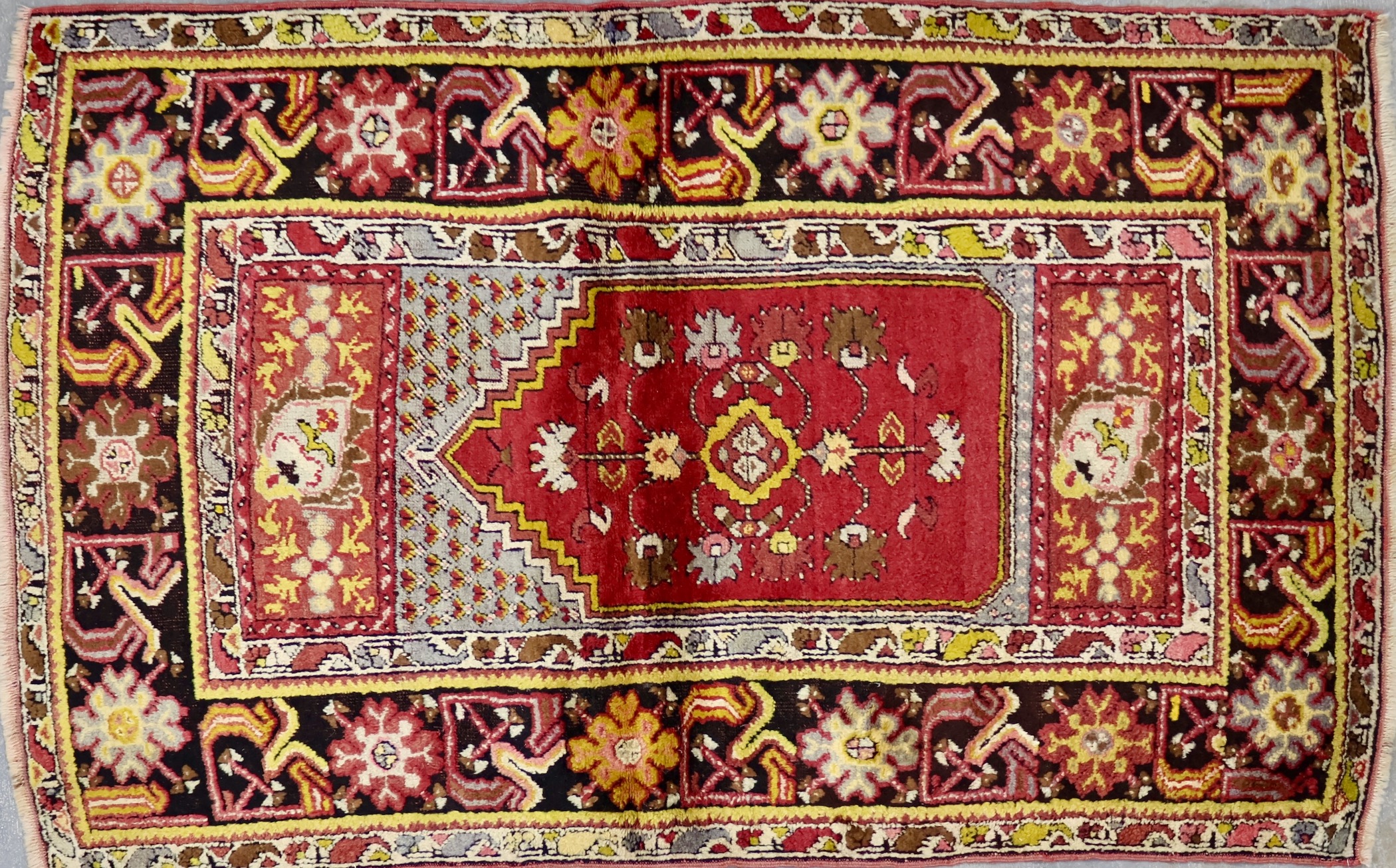 CR5366 VINTAGE 1960s TURKISH KIRSEHIR RUG 3'5