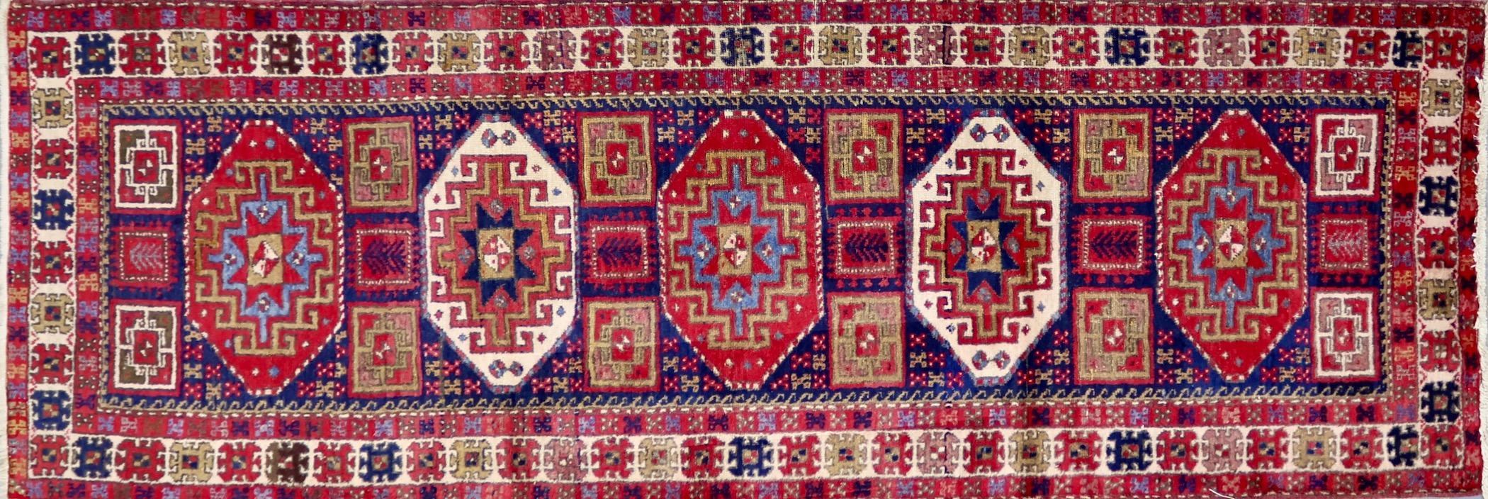 HR173 VINTAGE 1980s CAUCASIAN SHIRVAN RUNNER 3'2