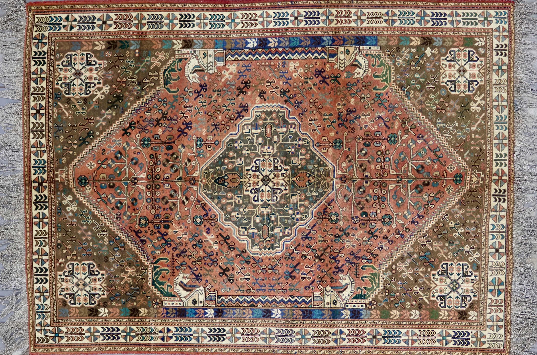 CR8462 VINTAGE 1970s IRANIAN SHIRAZ RUG 5'11