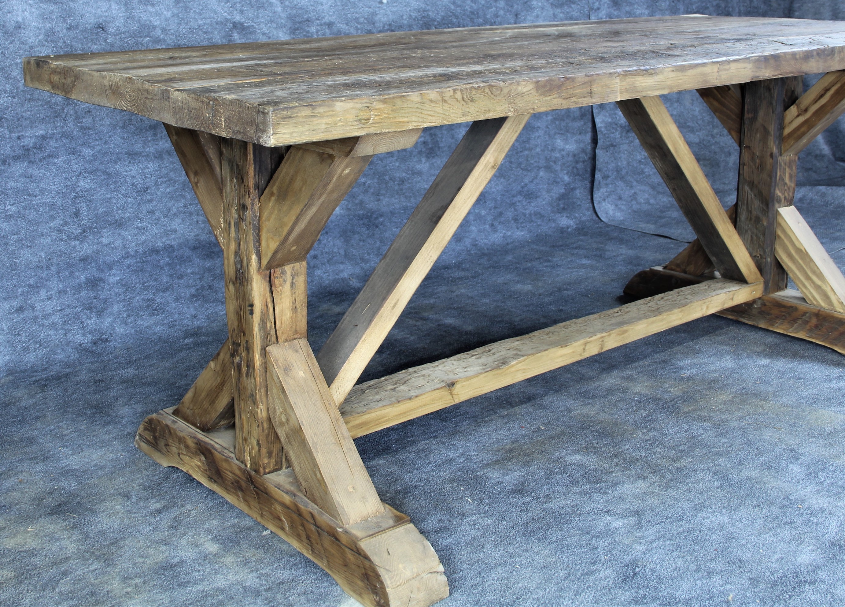TB68A HUNGARIAN PINE TABLE