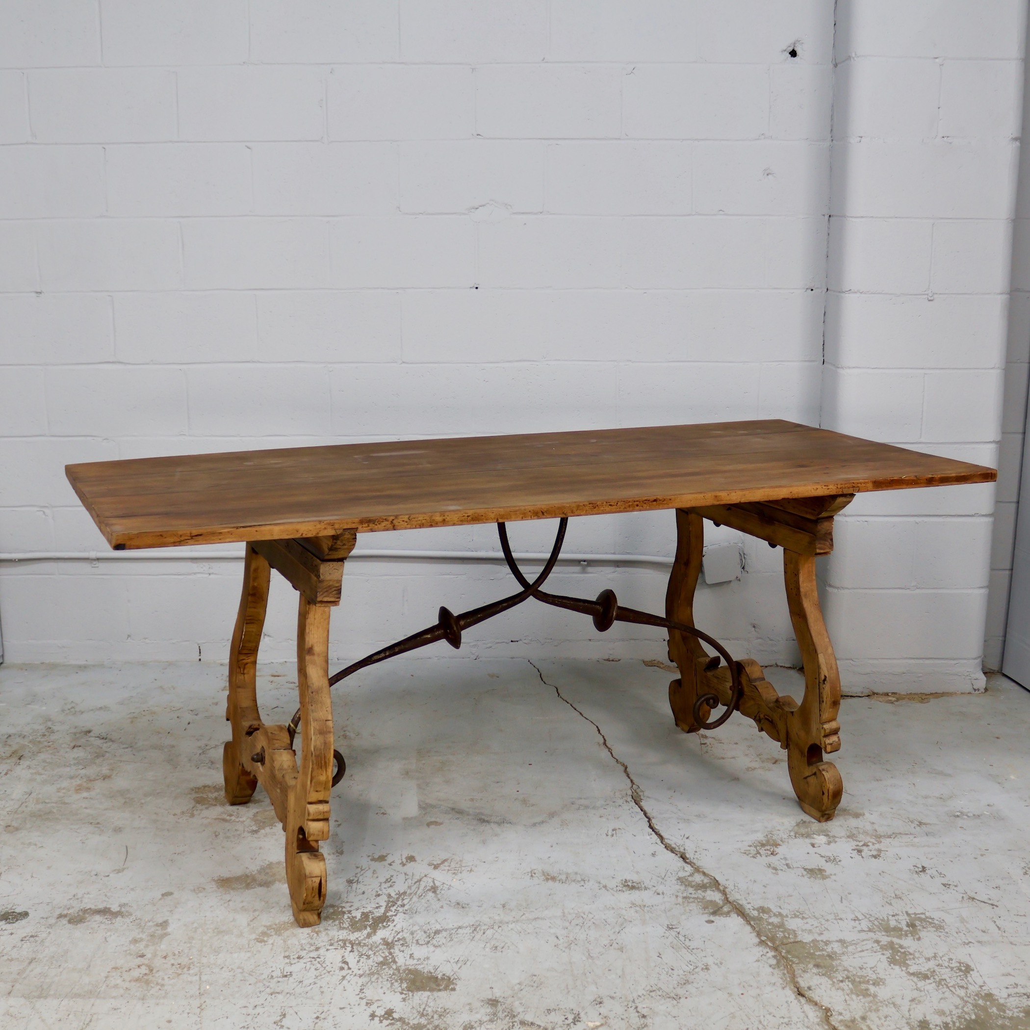 TB628 SPANISH STYLE 6' TABLE