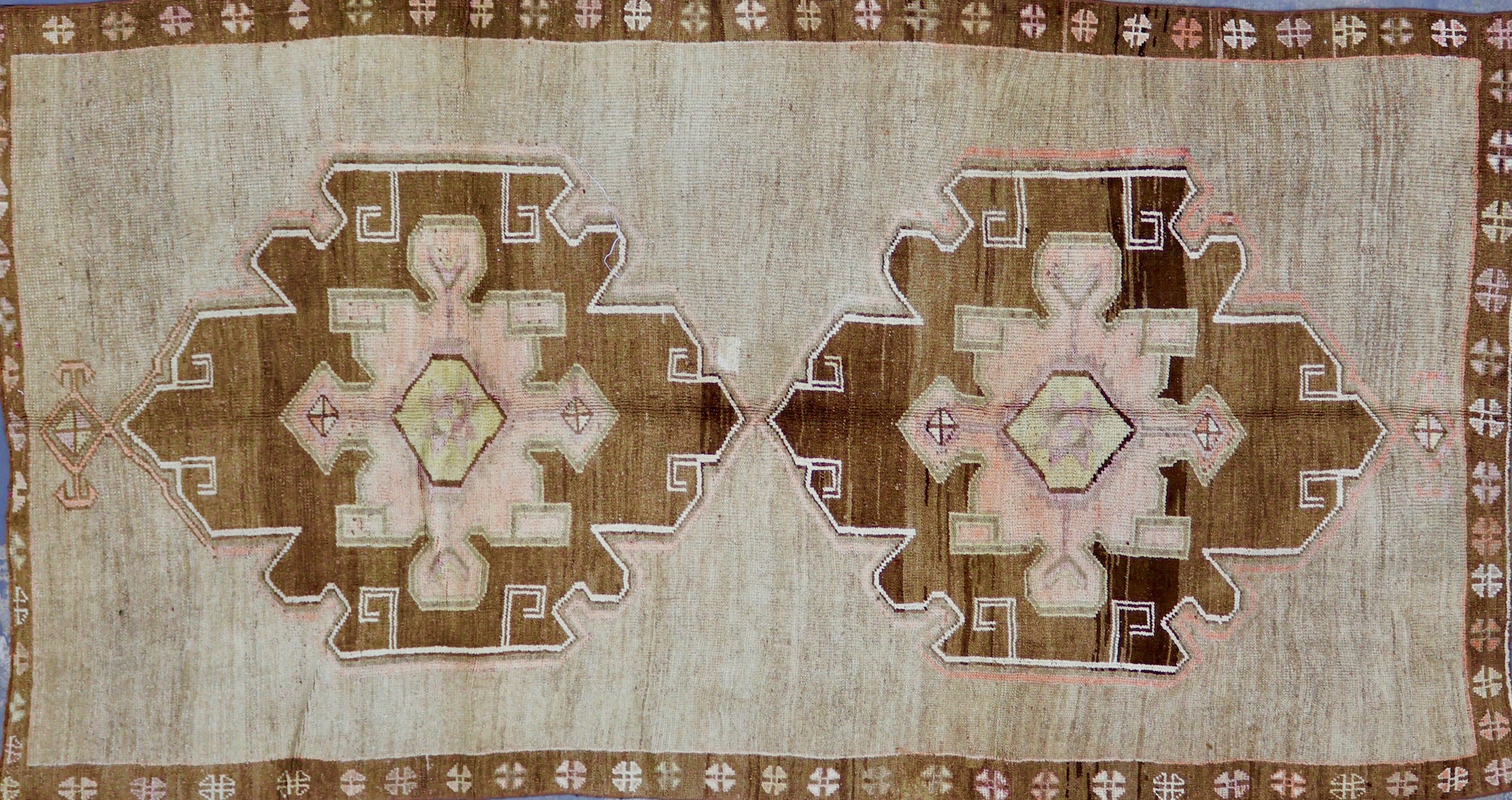 CR5932 VINTAGE 1970s TURKISH KARS RUG 5'7