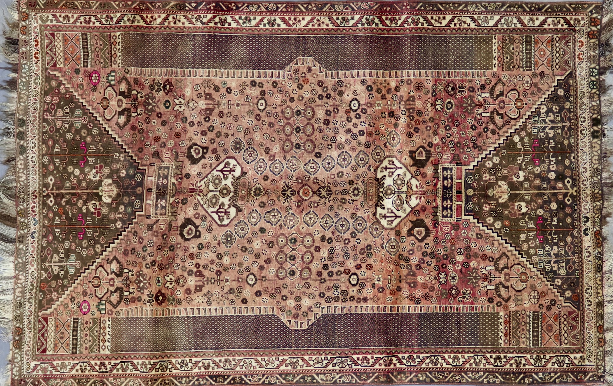 CR8459 VINTAGE 1970s IRANIAN SHIRAZ RUG 5'5