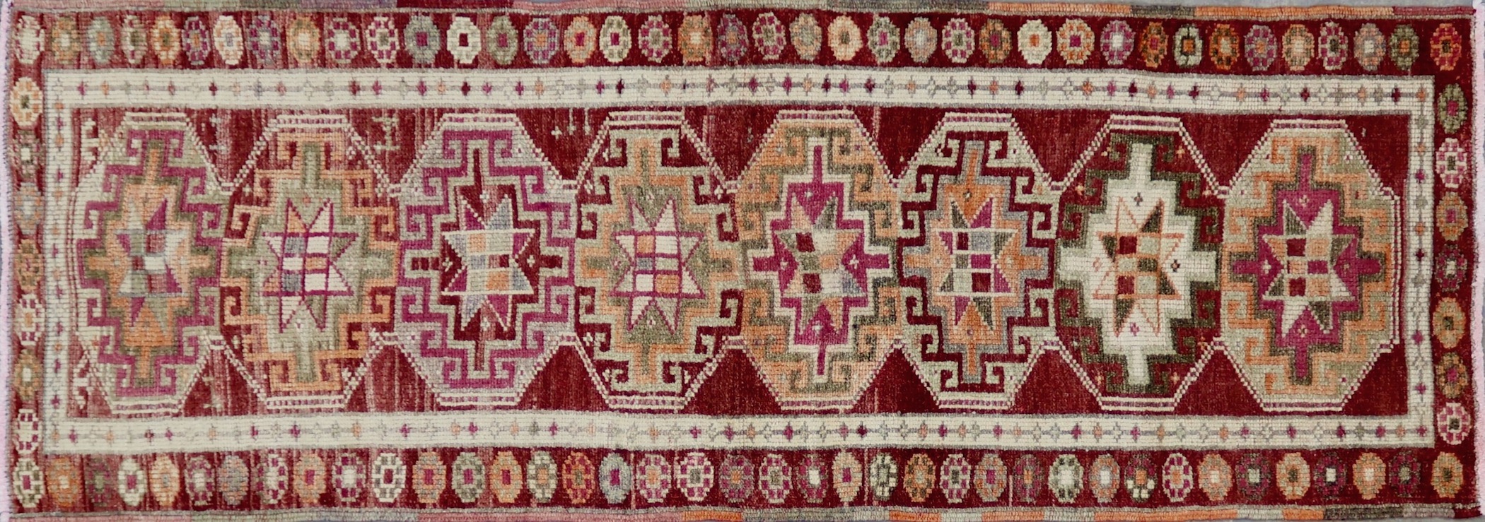 CR8476 VINTAGE 1950s KURDISH HERKI RUNNER 2'10