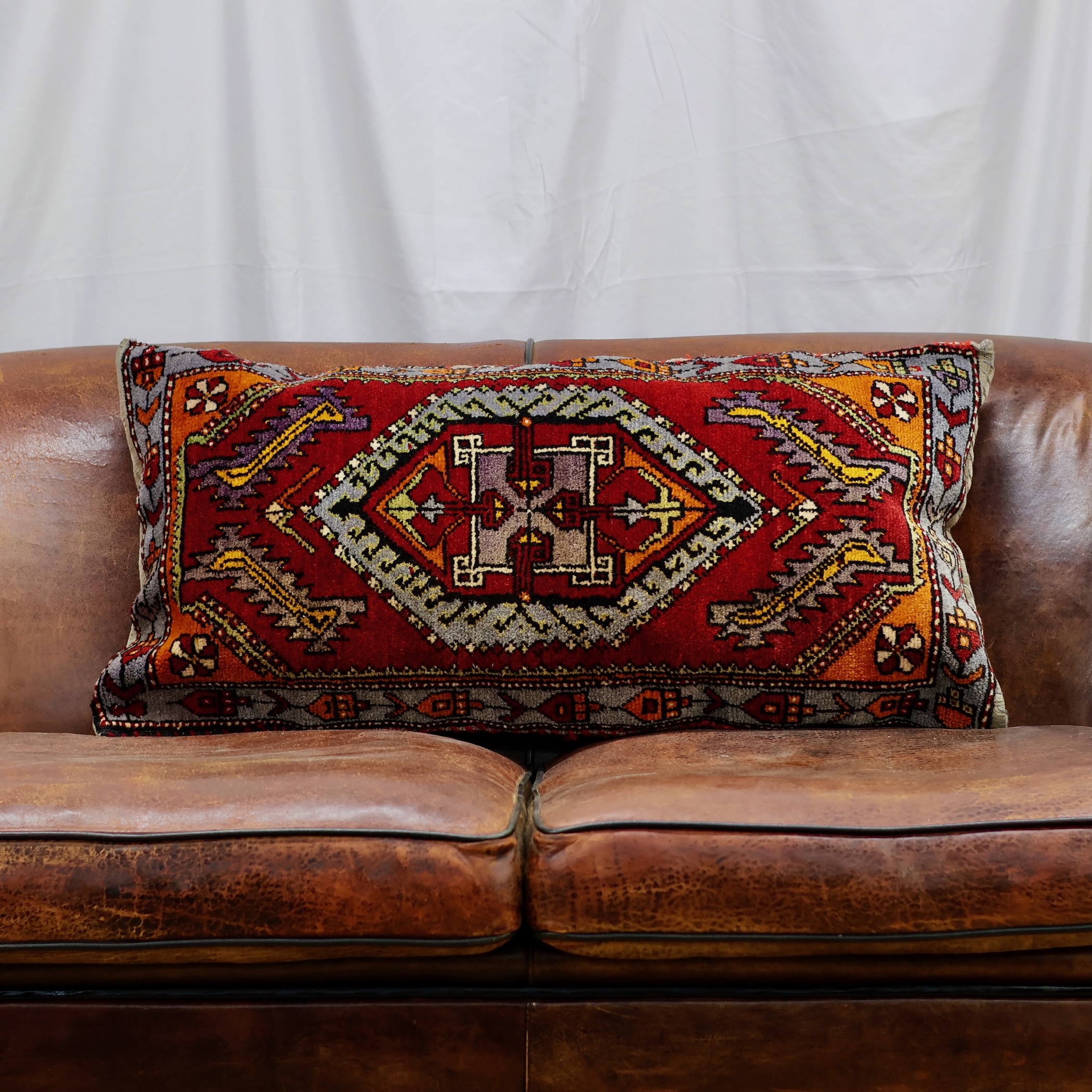 PL22-10 ORIGINAL RUG PILLOW